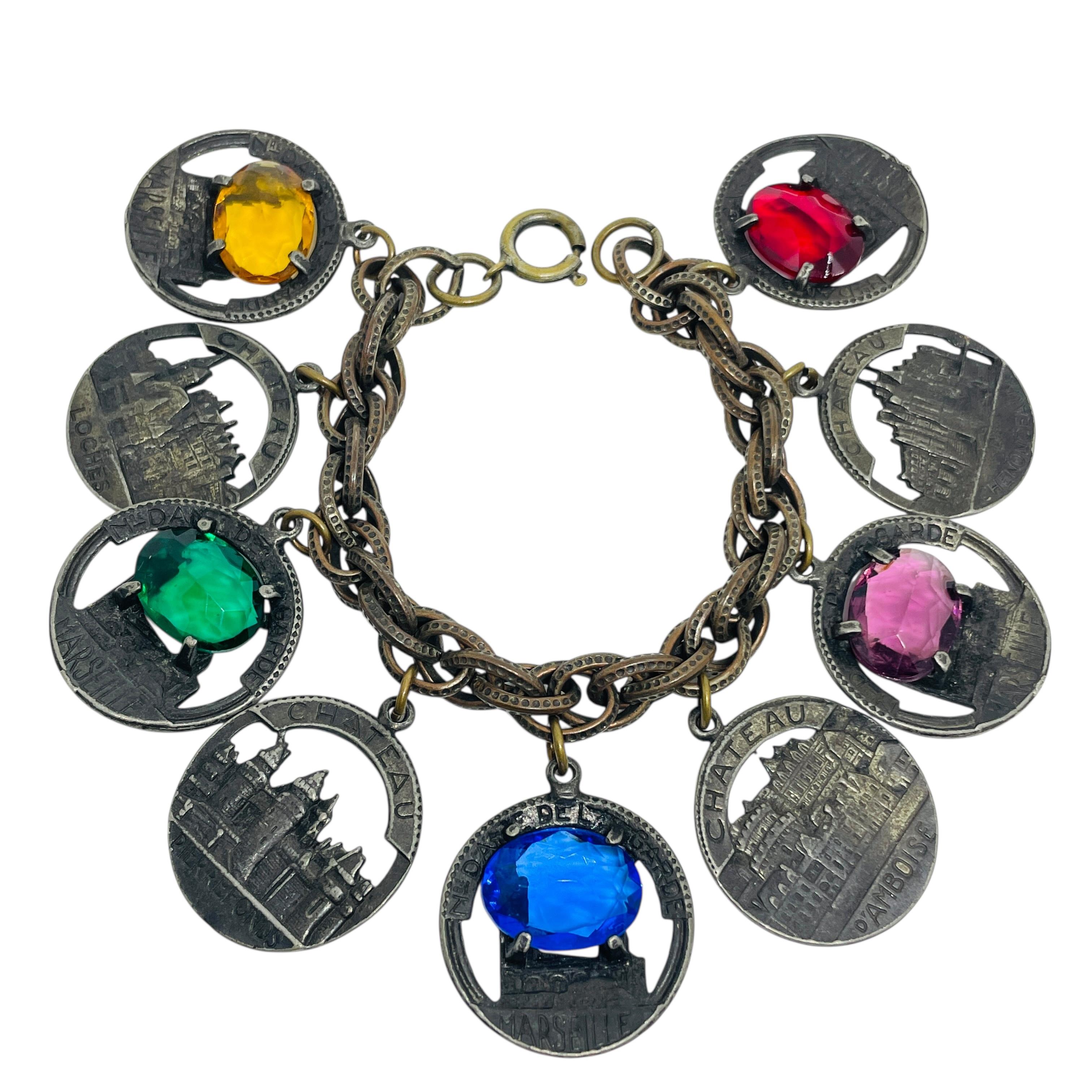 Bracciale a catena con charme in vetro argentato con chiese di castelli francesi d'epoca in vendita 4