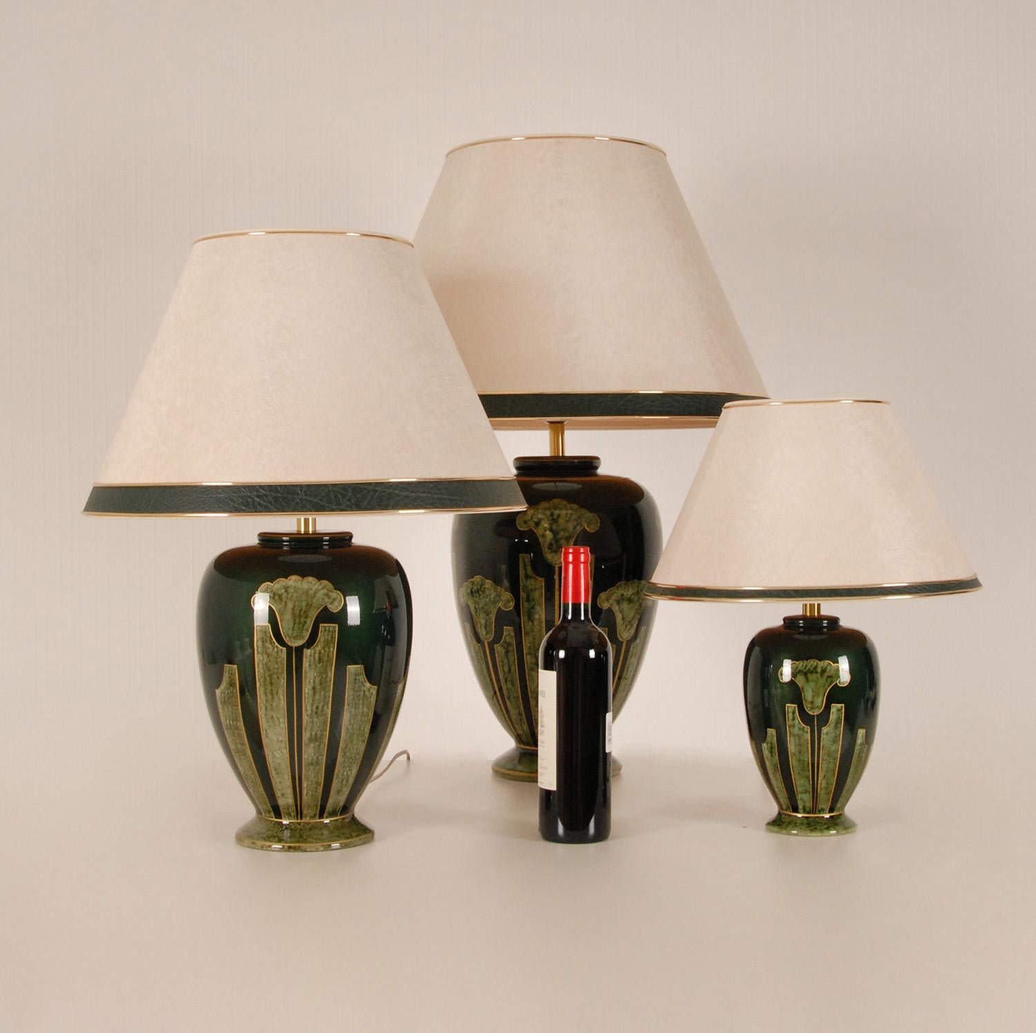 Mid-Century Modern Lampes de bureau françaises vintage en céramique verte et or, marbre métallique, lot de 3 en vente