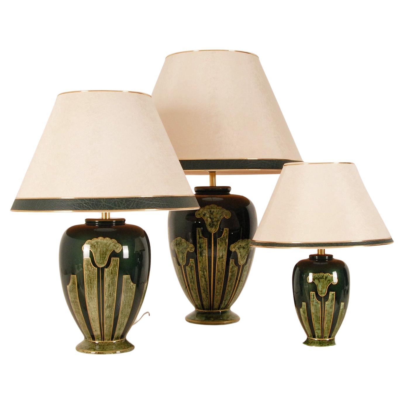 Lampes de bureau françaises vintage en céramique verte et or, marbre métallique, lot de 3 en vente