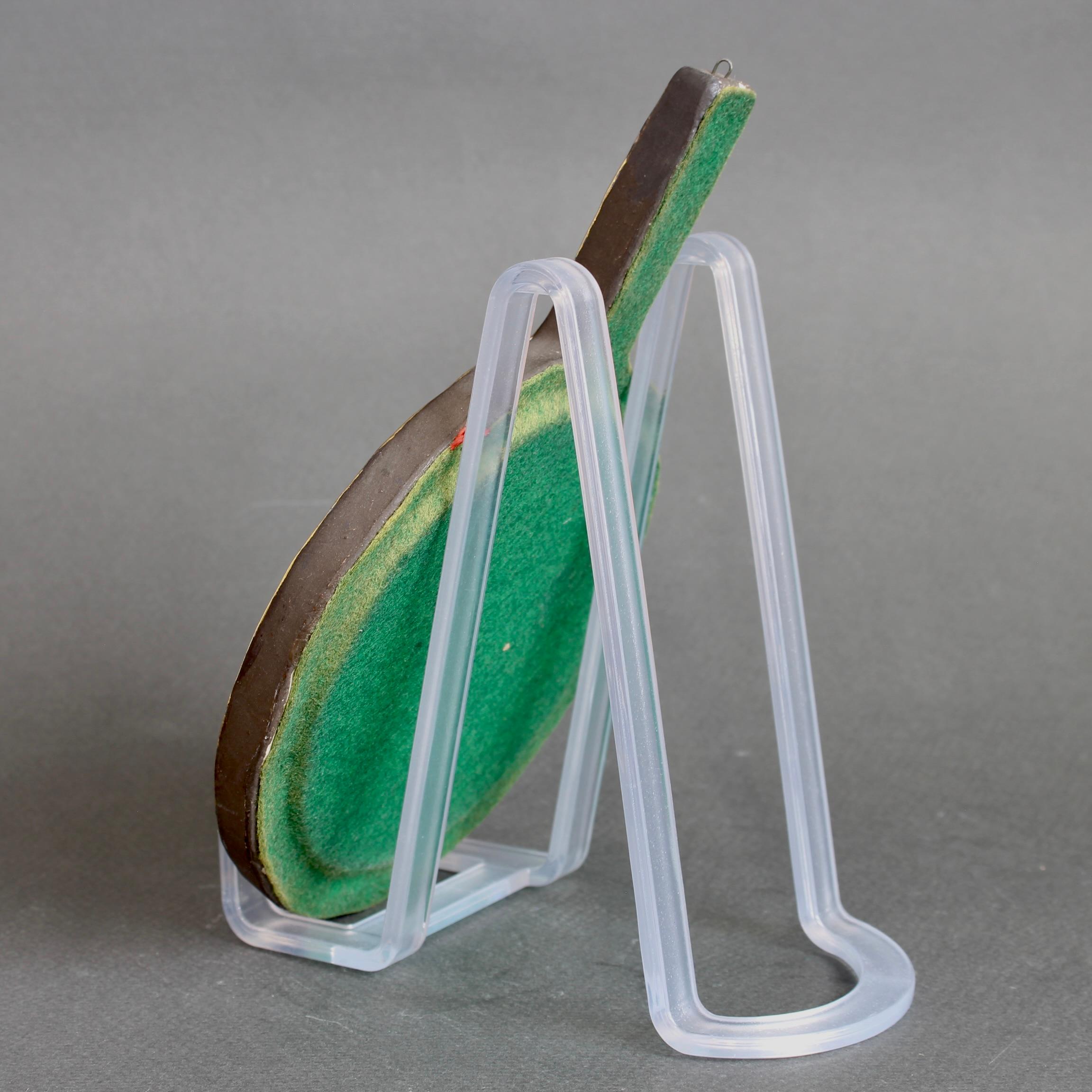 Fin du 20e siècle Miroir à main vintage en céramique française par Mithé Espelt en vente