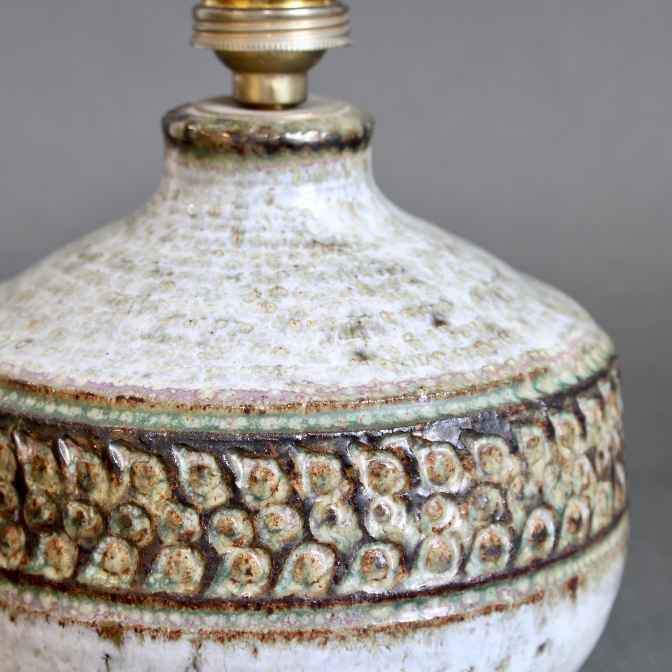 Lámpara de sobremesa de cerámica francesa vintage de Marcel Giraud (hacia 1960) en venta 4