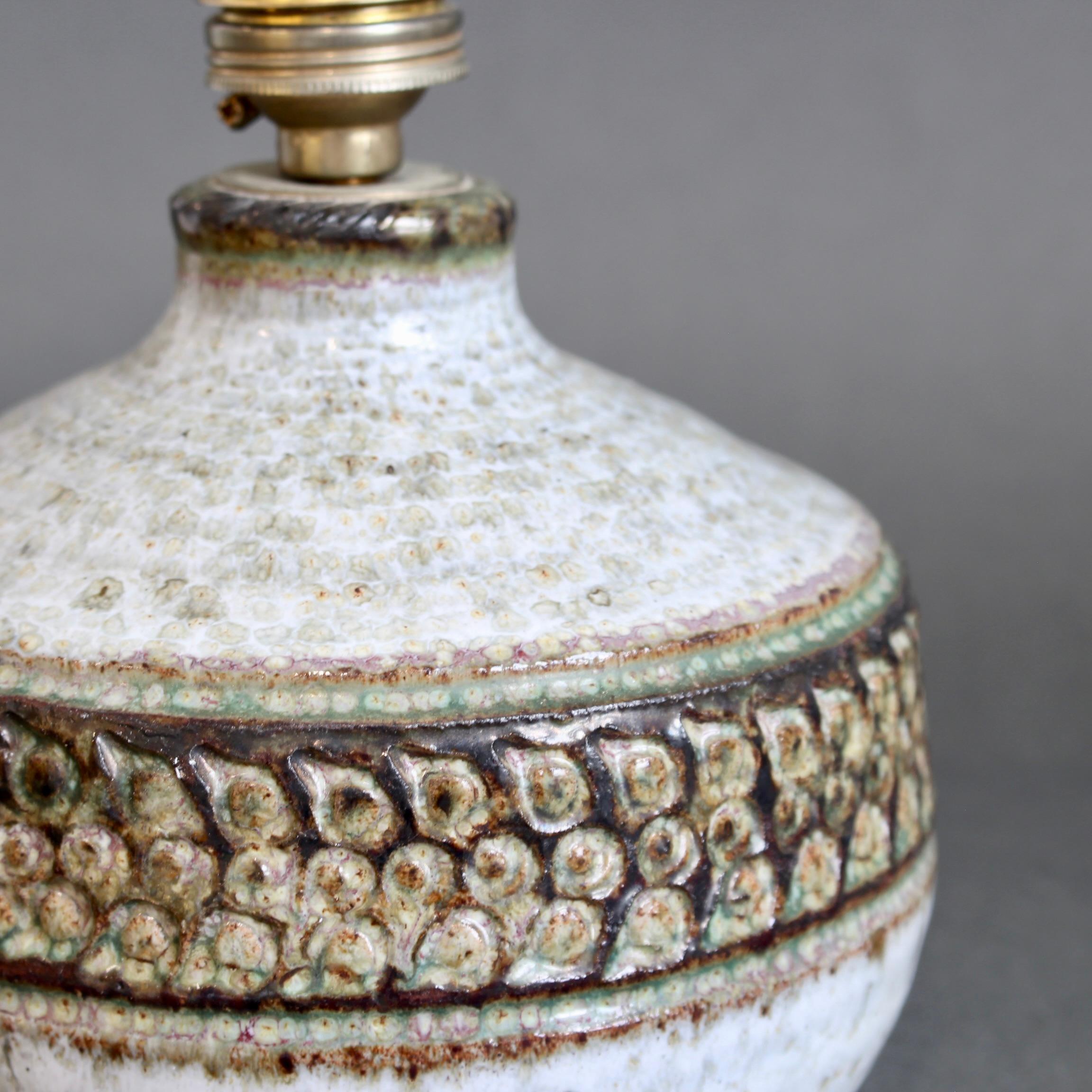 Lámpara de sobremesa de cerámica francesa vintage de Marcel Giraud (hacia 1960) en venta 5