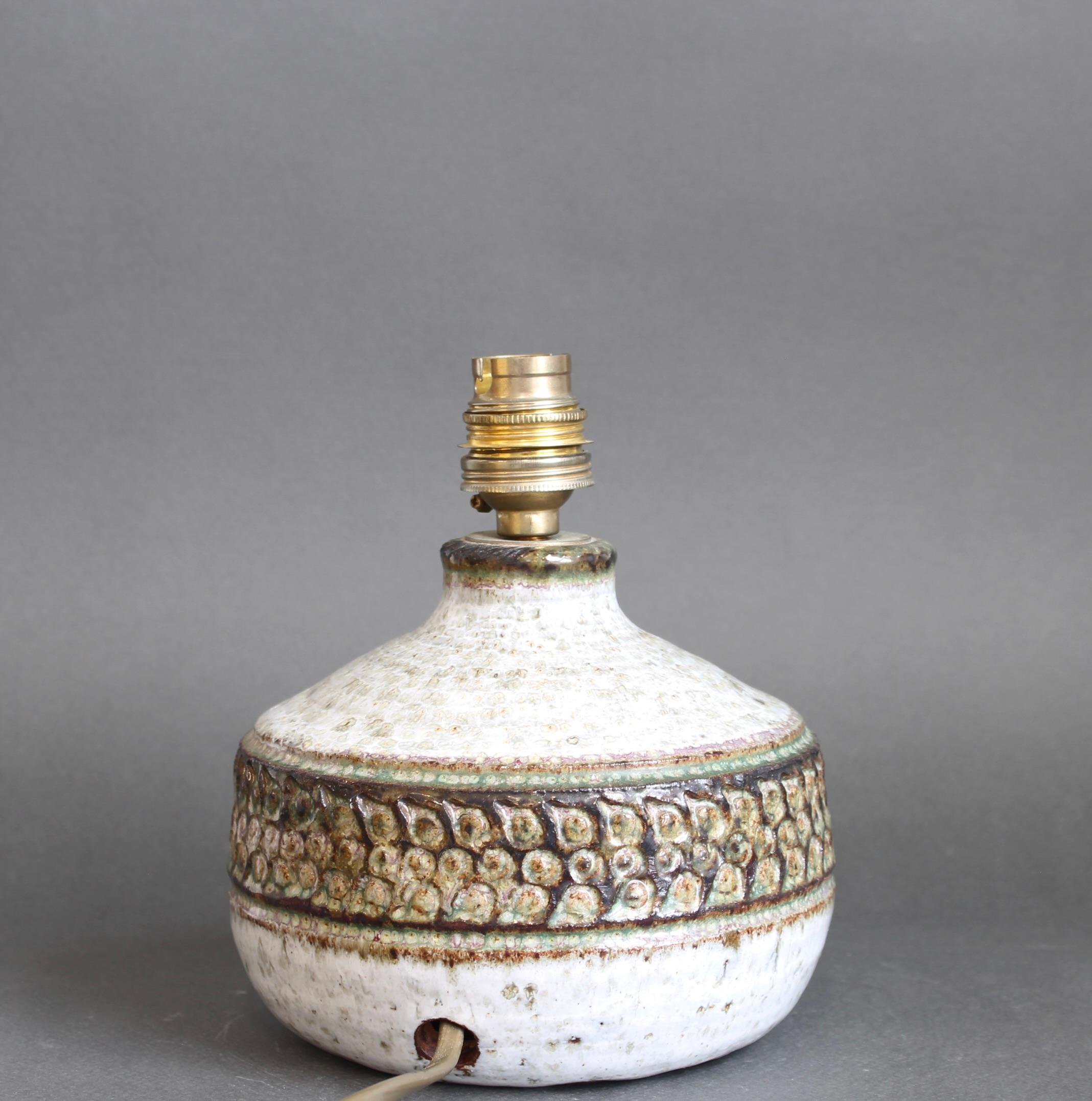 Lámpara de sobremesa de cerámica francesa vintage de Marcel Giraud (hacia 1960) en Bueno estado para la venta en London, GB