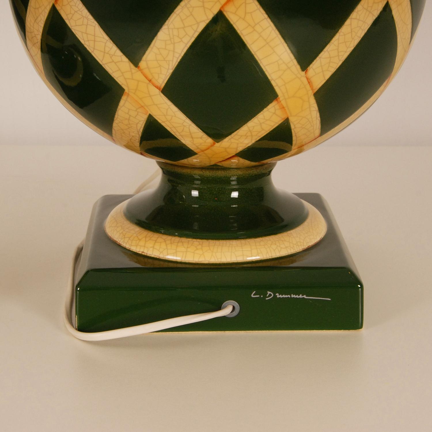 Französische Keramikvasen-Tischlampen im Vintage-Stil, grünes, beigefarbenes Argyle-Muster, Paar im Angebot 3