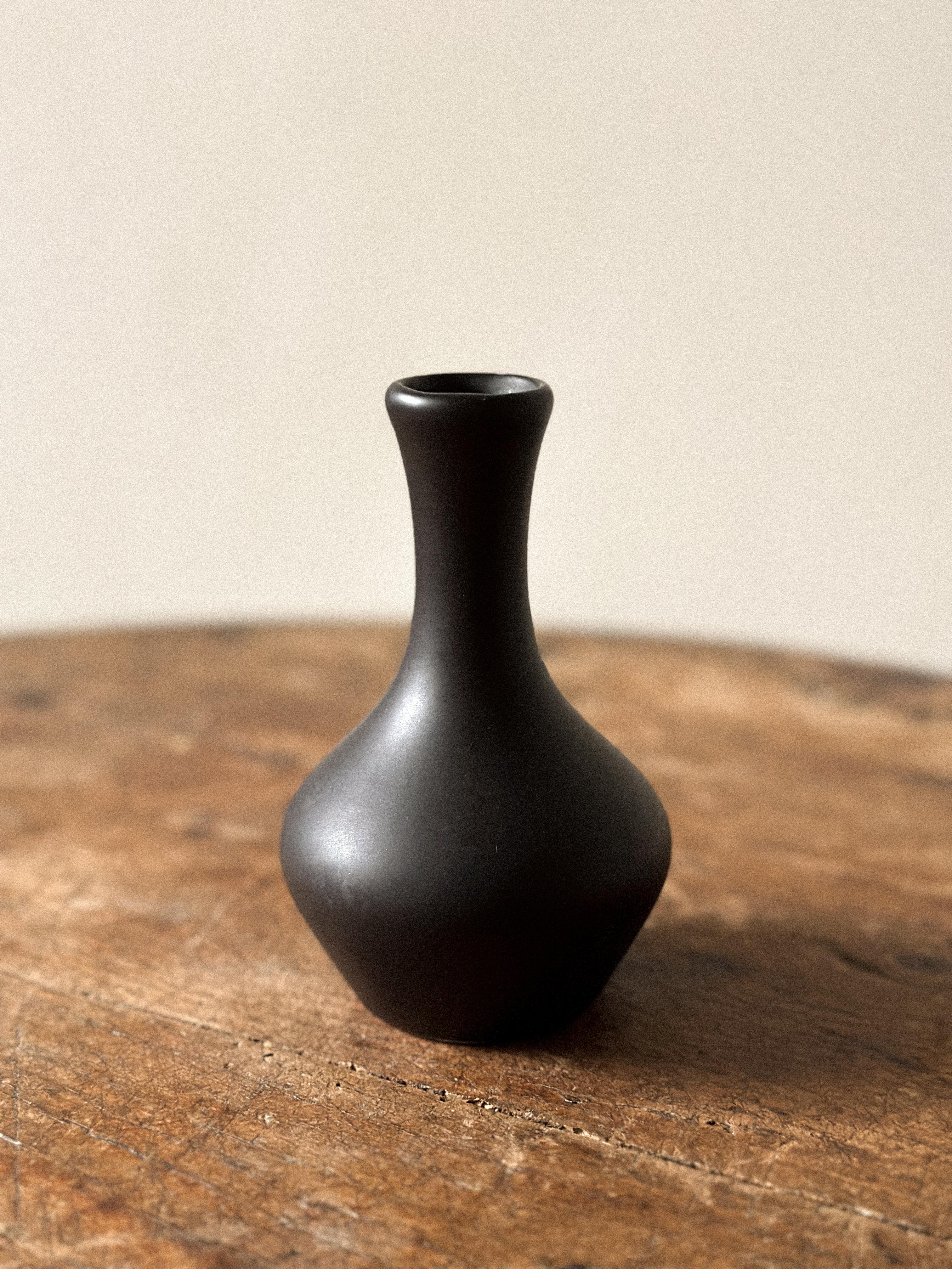 Mid-Century moderno Vaso francese d'epoca in ceramica, alla maniera di Georges Jouve, anni '60 in vendita