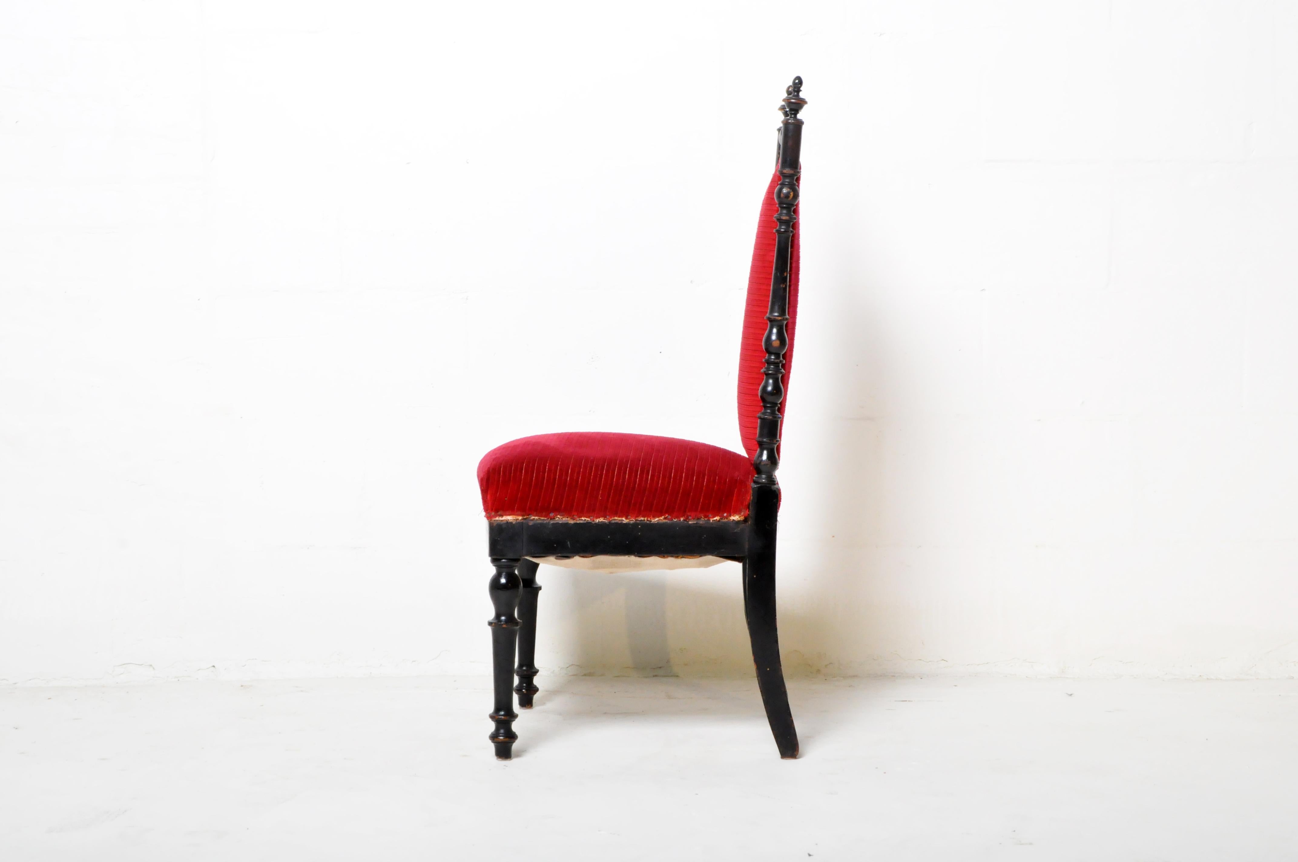 Französischer Stuhl im Vintage-Stil im Zustand „Gut“ im Angebot in Chicago, IL