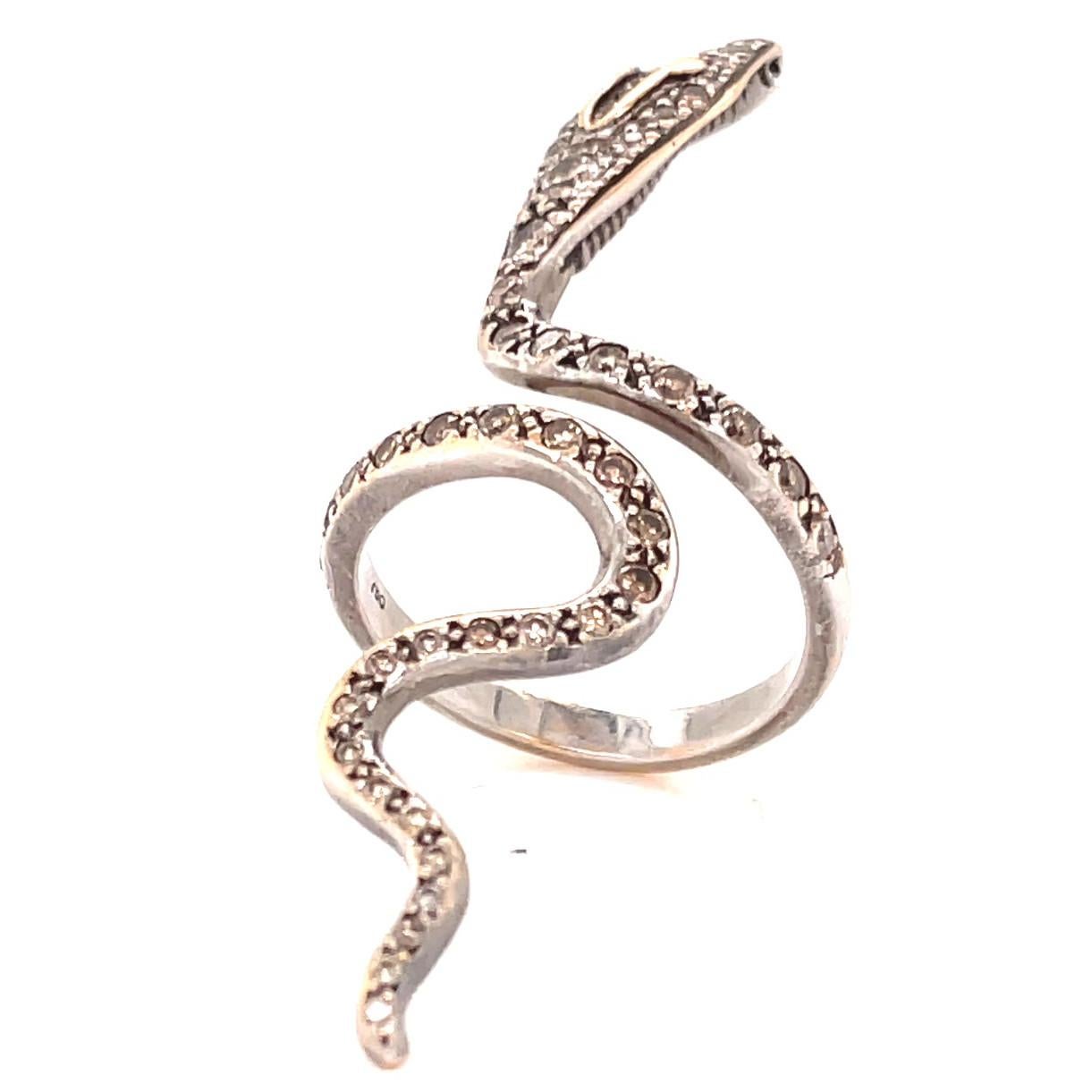 Vintage French Champagne Diamond 18 Karat Gold Snake Ring In Excellent Condition In Beverly Hills, CA