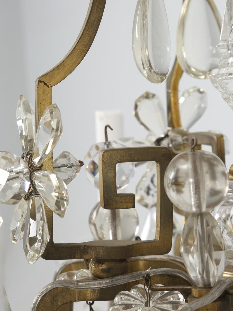 Vintage French Chandelier Attributed to Maison Jansen in Bronze and Crystal For Sale 4
