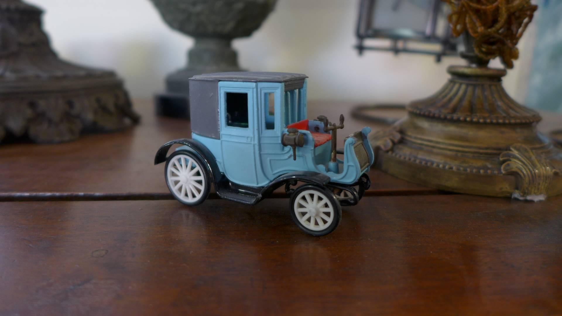 Coches de juguete de colección para niños.
Francia, hacia 1950-1960.