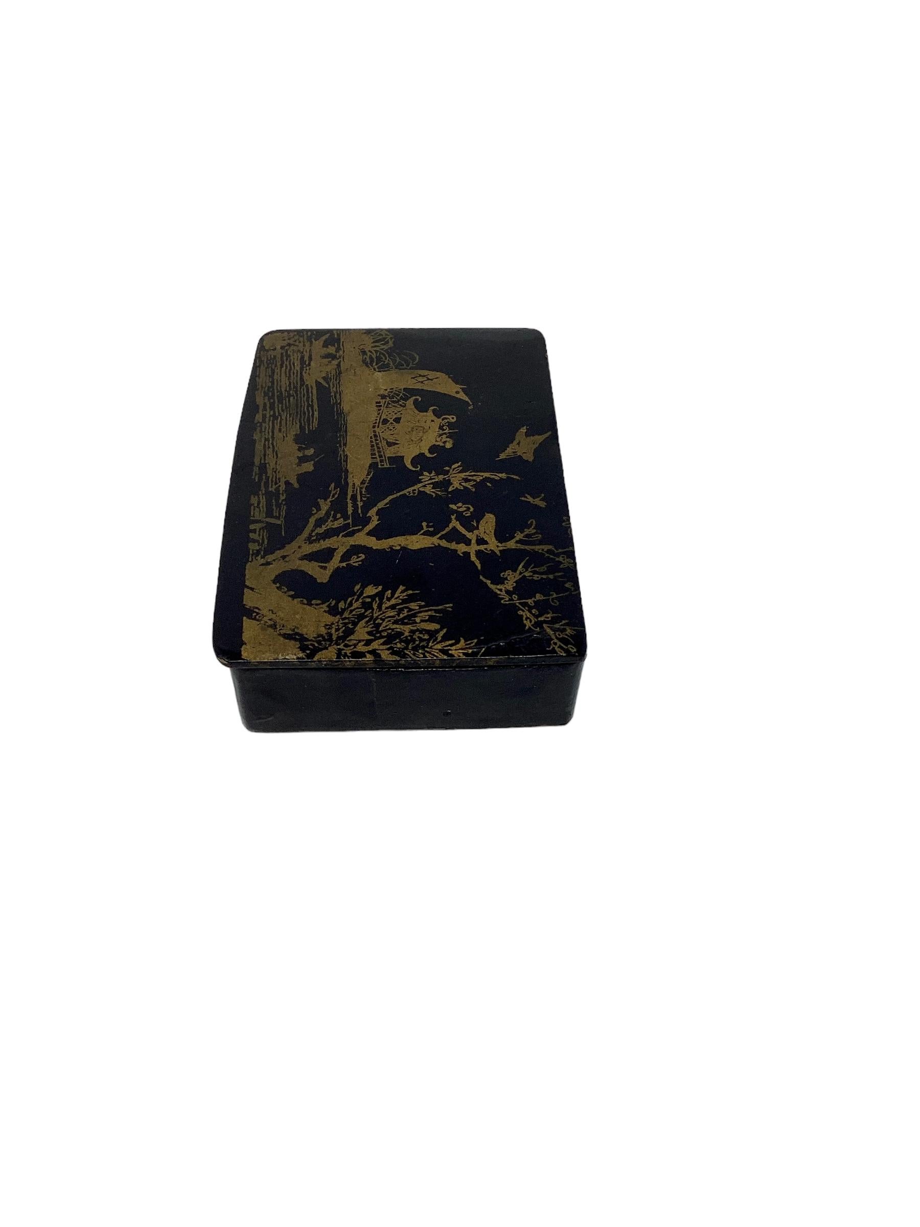 Vintage French Chinoiserie Lacquer Box For Sale 1