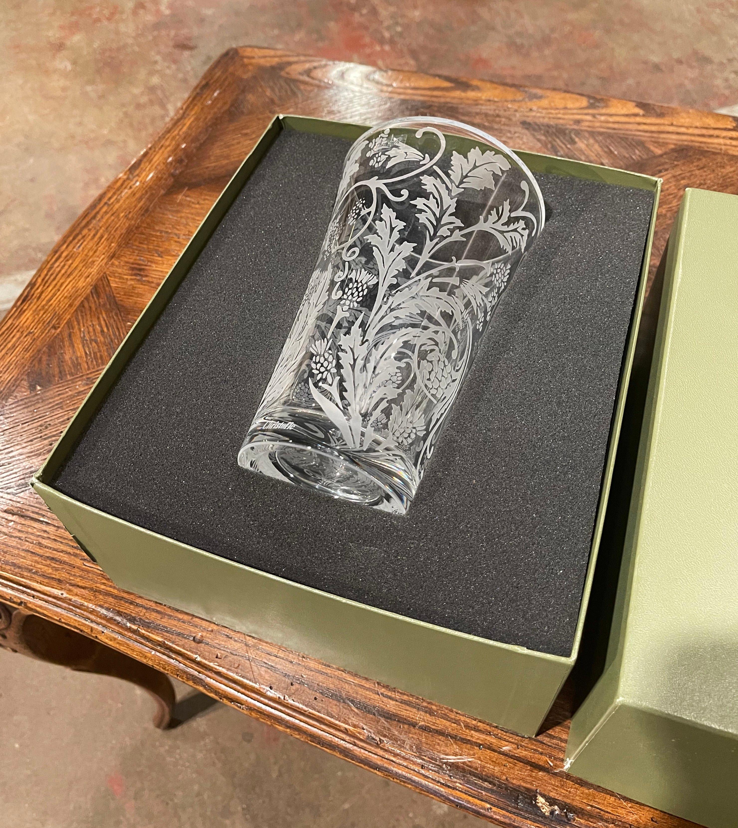 Paire de vases et de bols en cristal transparent taillé et dépoli avec motifs de vignes 4