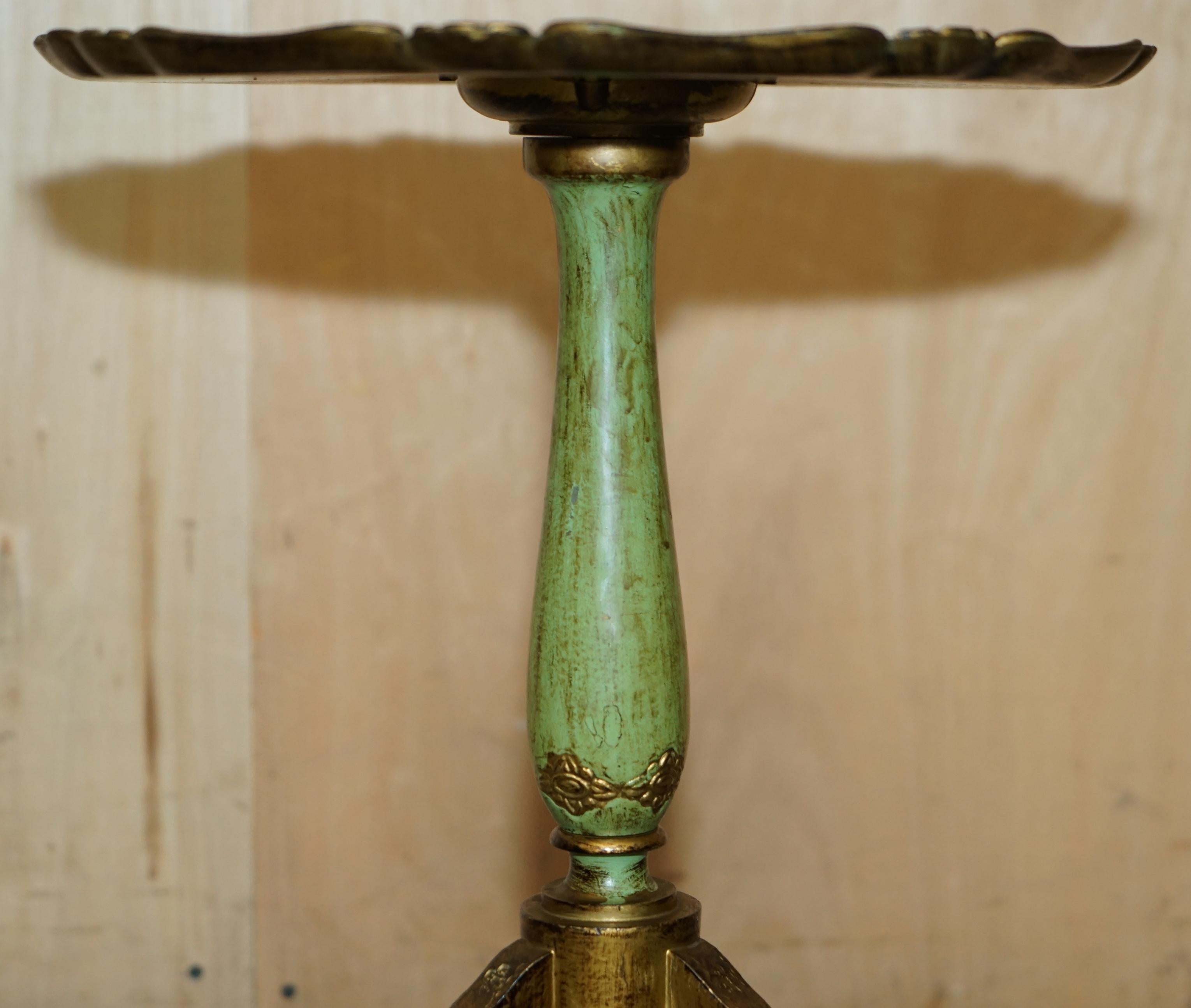 Pine VINTAGE FRENCH CIRCA 1950's HAND PAINTED & GILT TRIPOD SIDE END LAMP WINE TABLE For Sale