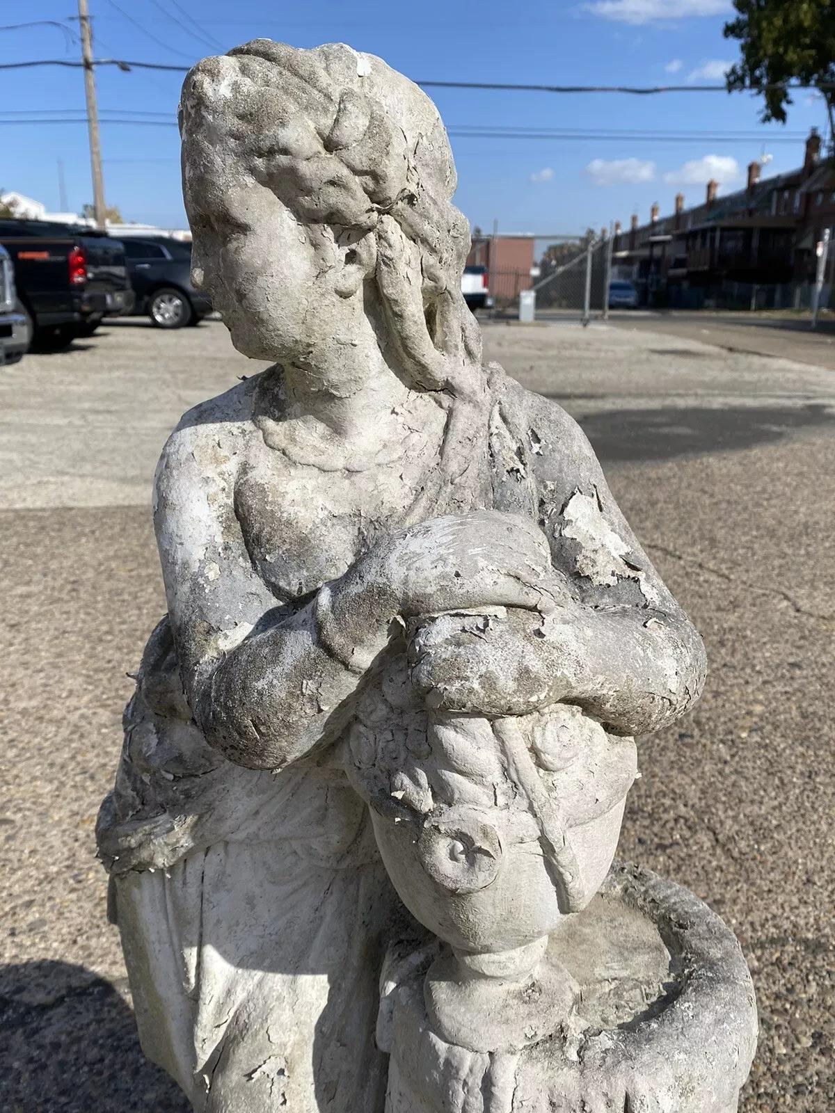 Französische weibliche Statue im klassischen französischen Vintage-Garten-/Winter season-Stil aus Steinguss, 40