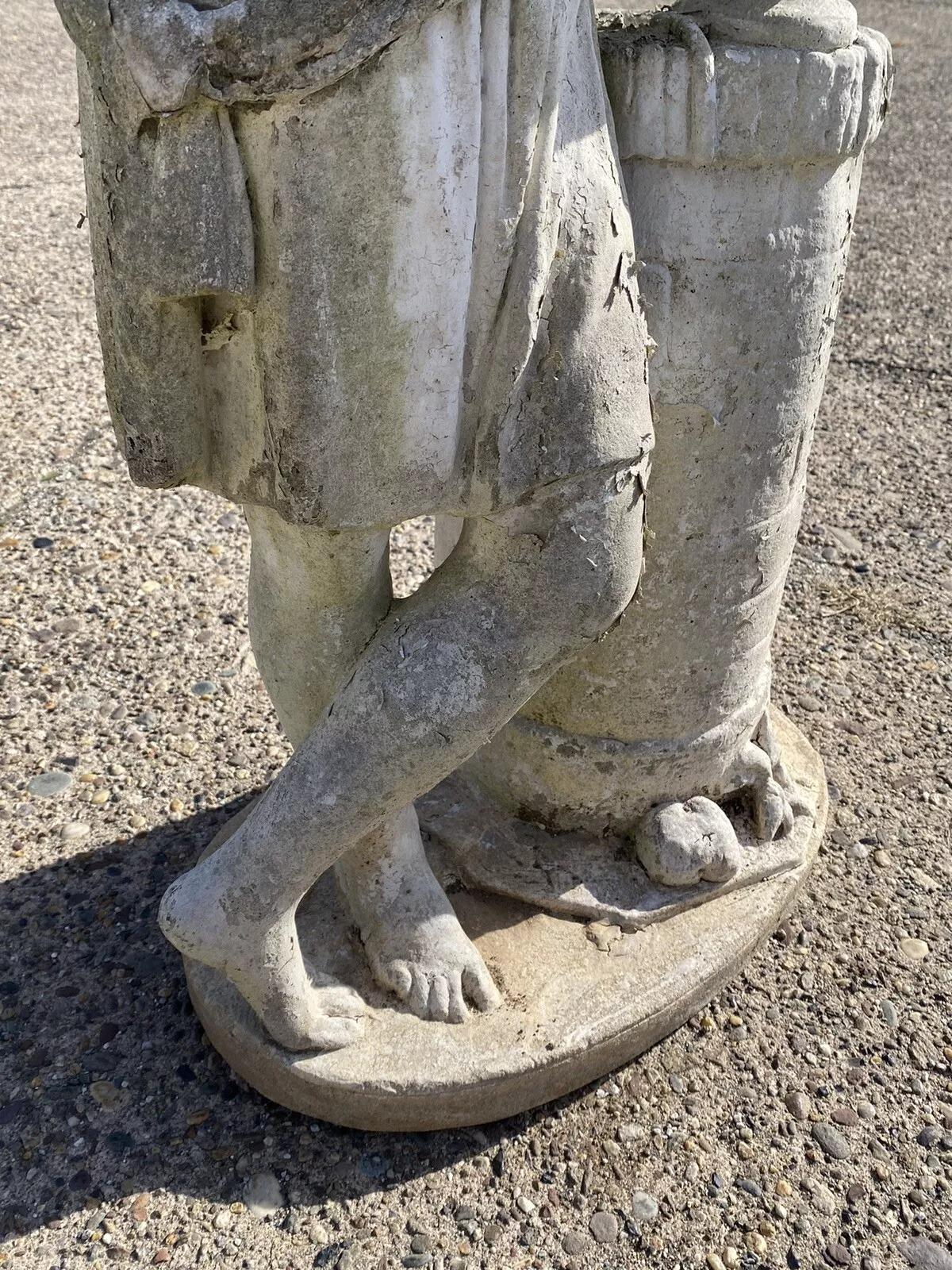 Französische weibliche Statue im klassischen französischen Vintage-Garten-/Winter season-Stil aus Steinguss, 40