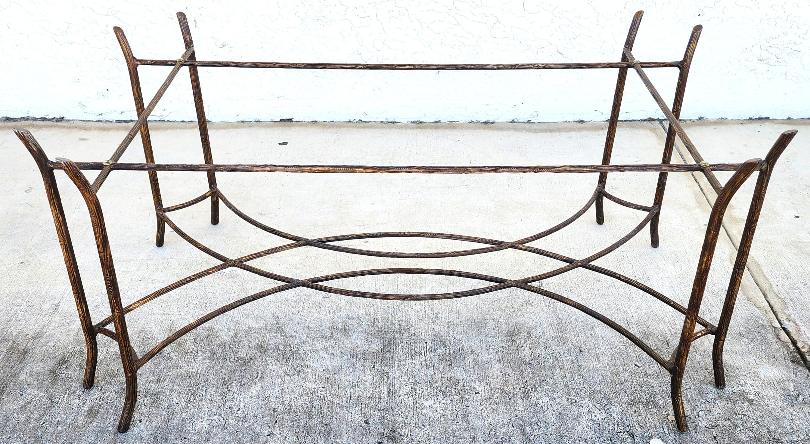 Mesa baja francesa vintage Faux Bois en venta 8