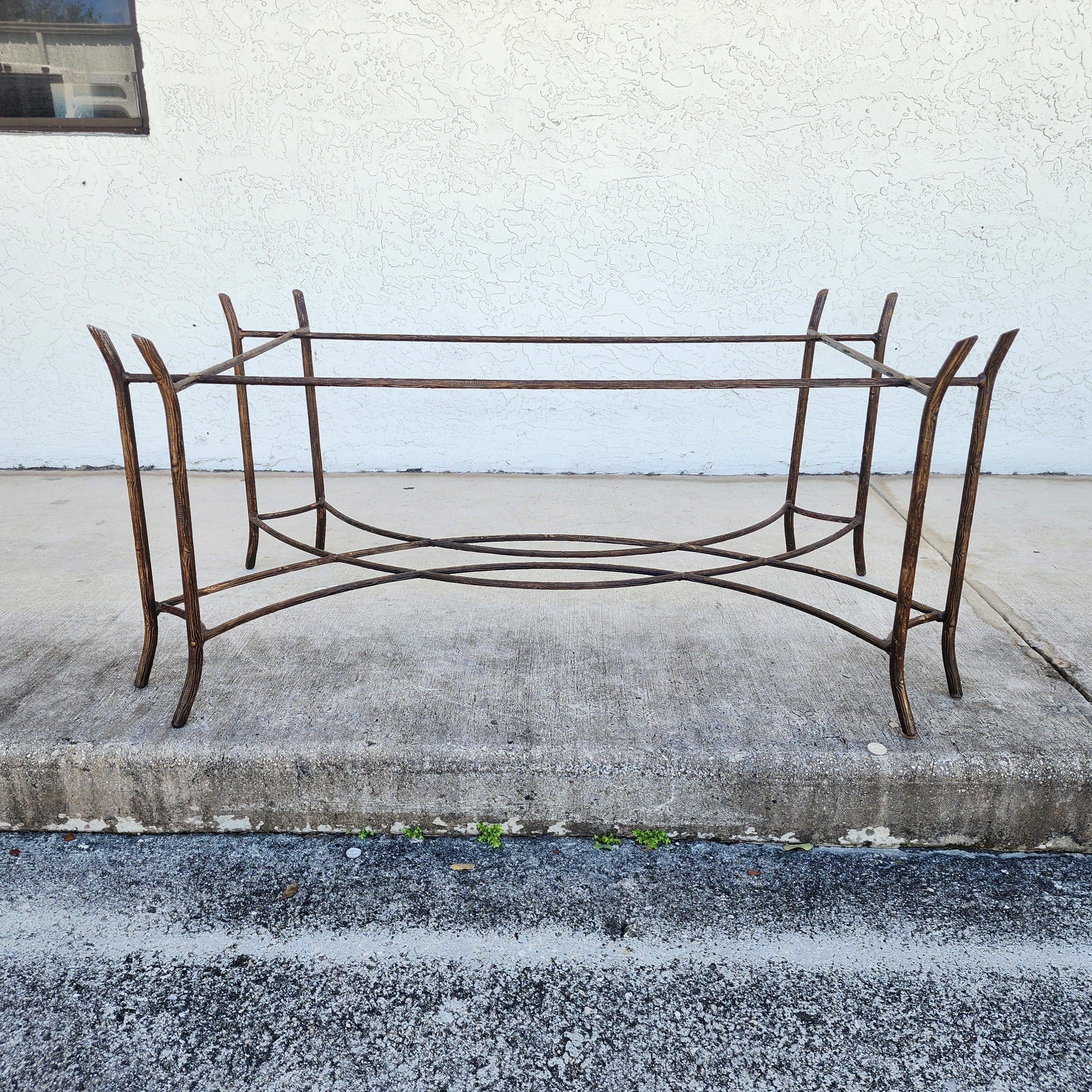 Mesa baja francesa vintage Faux Bois en venta 9