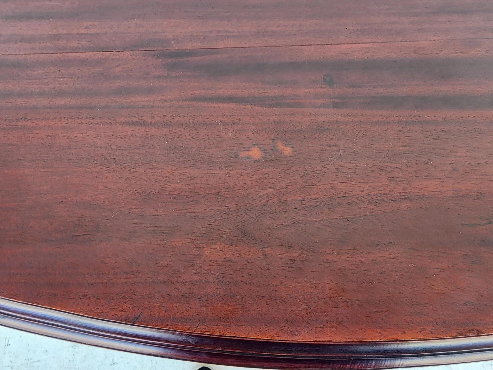 Comò francese d'epoca con cassettone a bombe in vendita 6