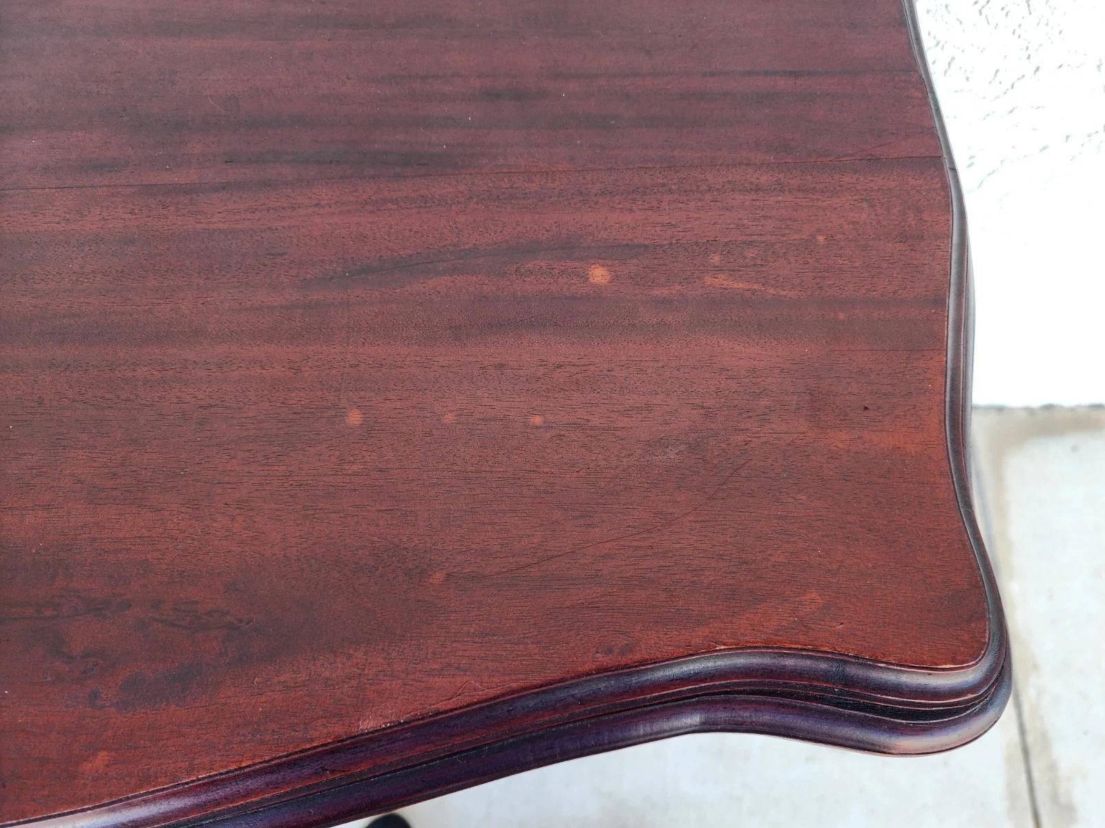 Comò francese d'epoca con cassettone a bombe in vendita 7