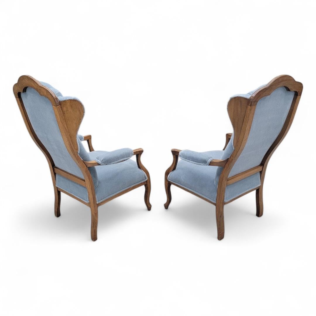 Paire de fauteuils vintage de style Biedermeier, nouvellement tapissés Bon état - En vente à Chicago, IL