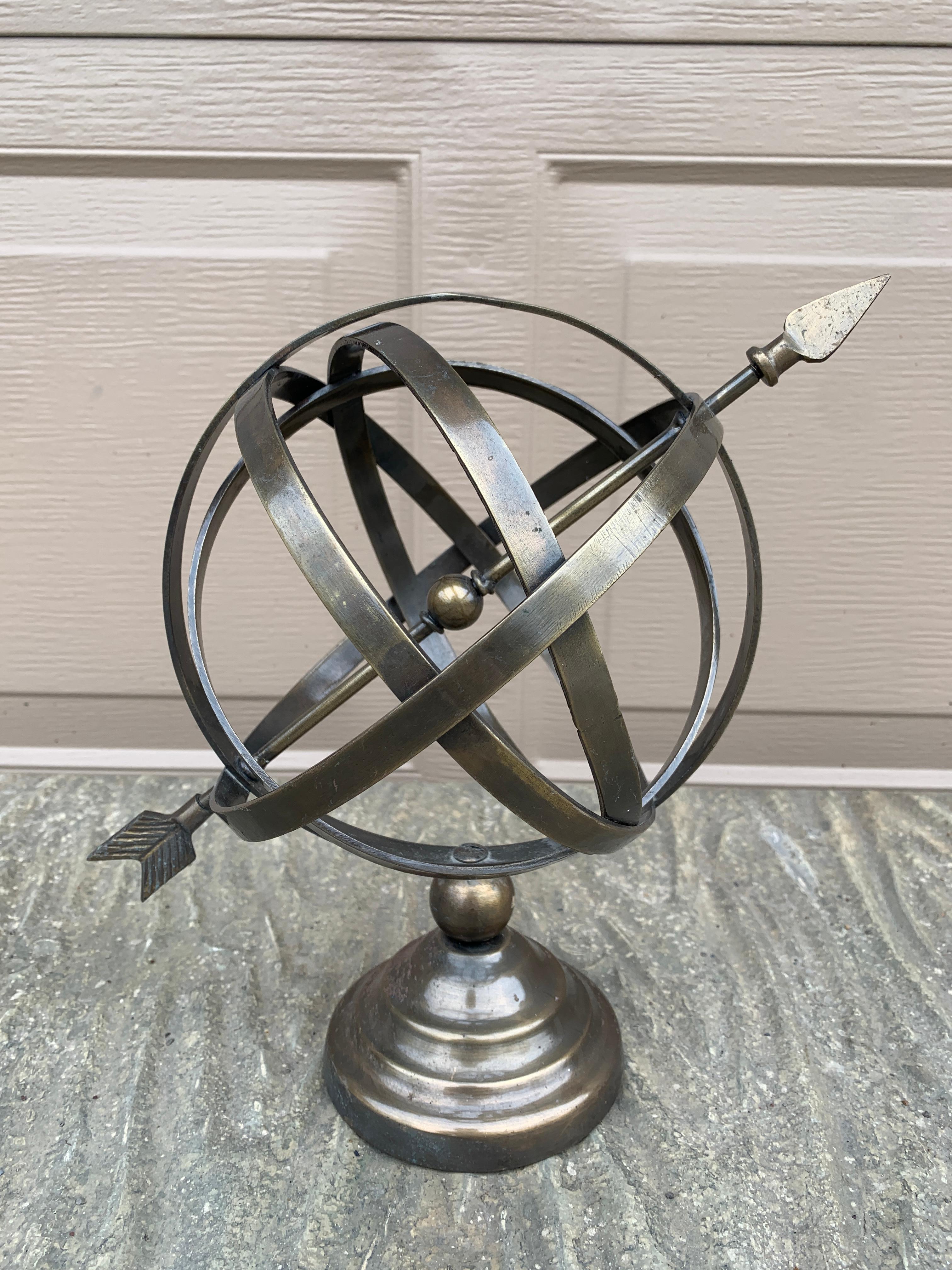 Eine atemberaubende Vintage Messing Garten armillary Sonnenuhr

USA, Ende des 20. Jahrhunderts

Maße: 10 