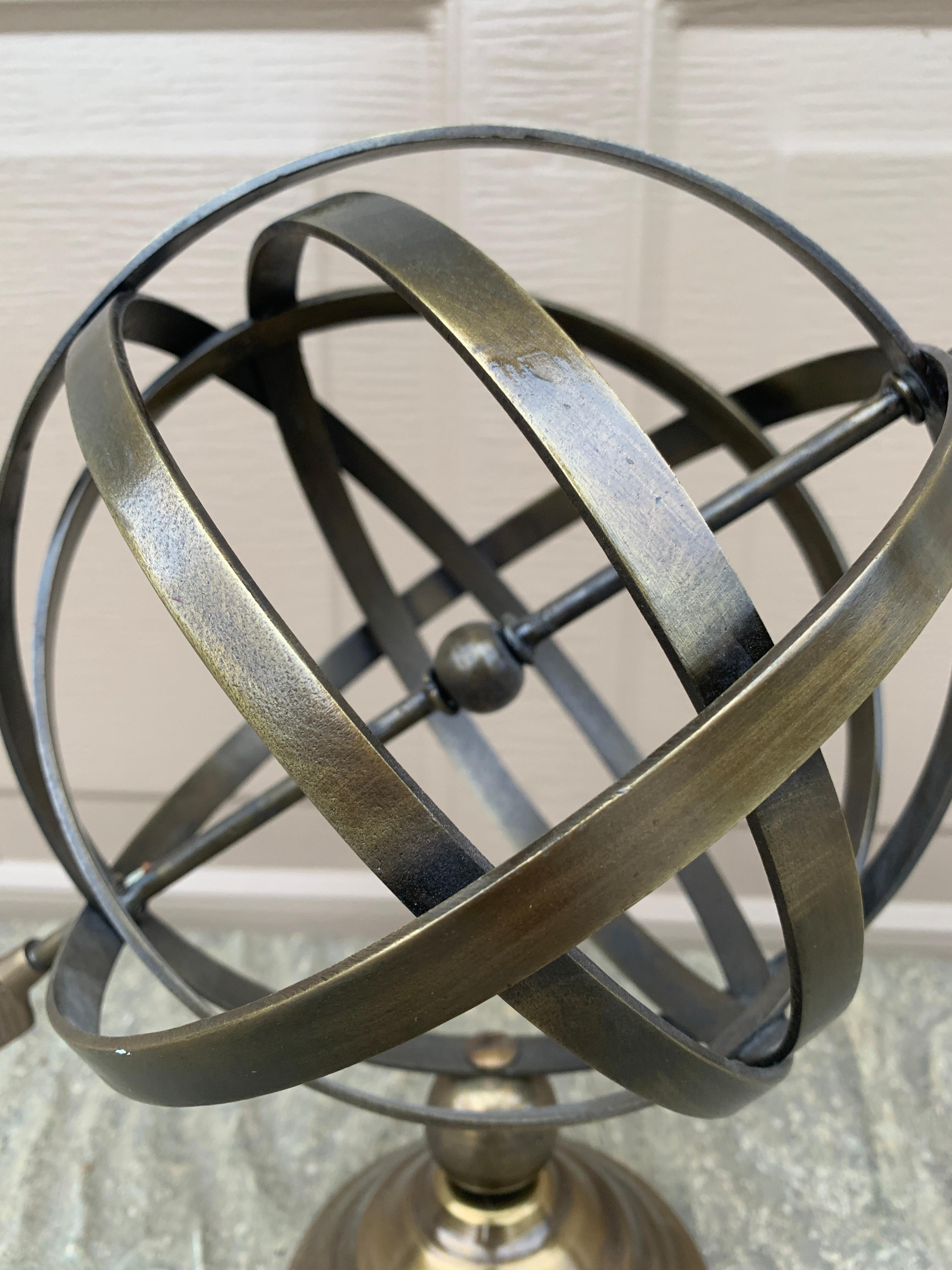 XX secolo Meridiana armillare da giardino in ottone vintage French Country in vendita