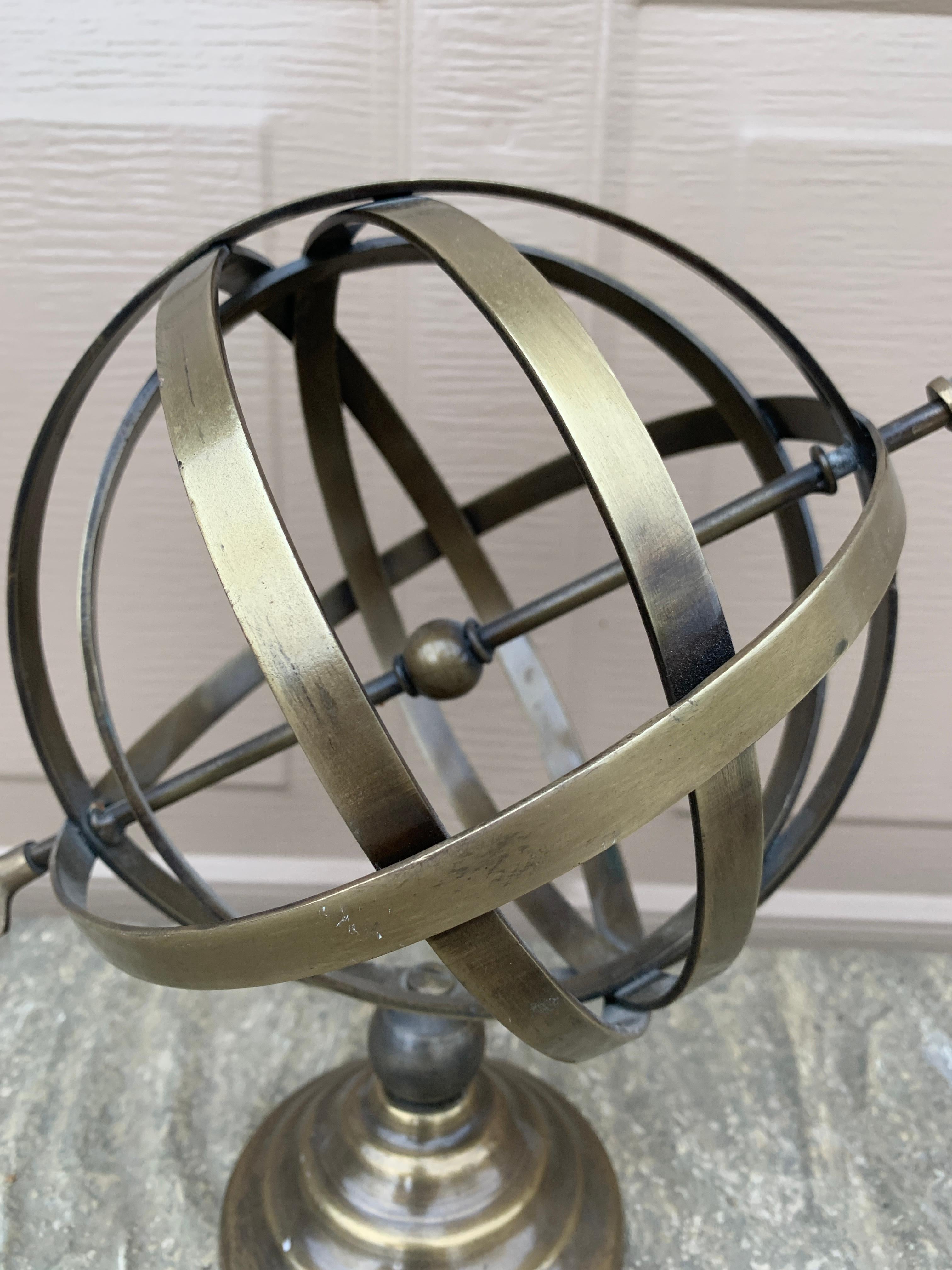 XX secolo Meridiana armillare da giardino in ottone vintage French Country in vendita