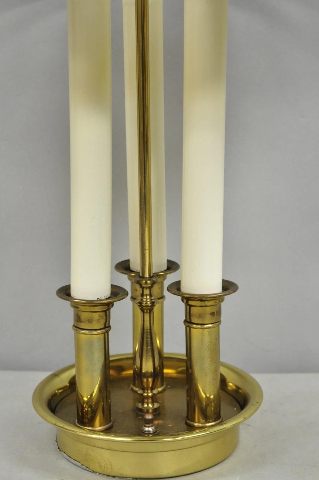 Lampada da tavolo Bouillotte con paralume in ottone e tole in metallo, Vintage By In condizioni buone in vendita a Philadelphia, PA