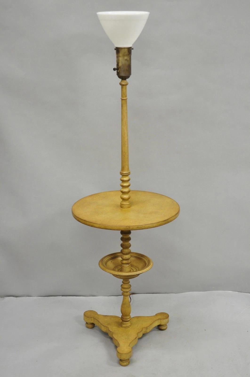 Lampada da terra a piedistallo con candeliere in legno intagliato di campagna francese d'epoca in vendita 6