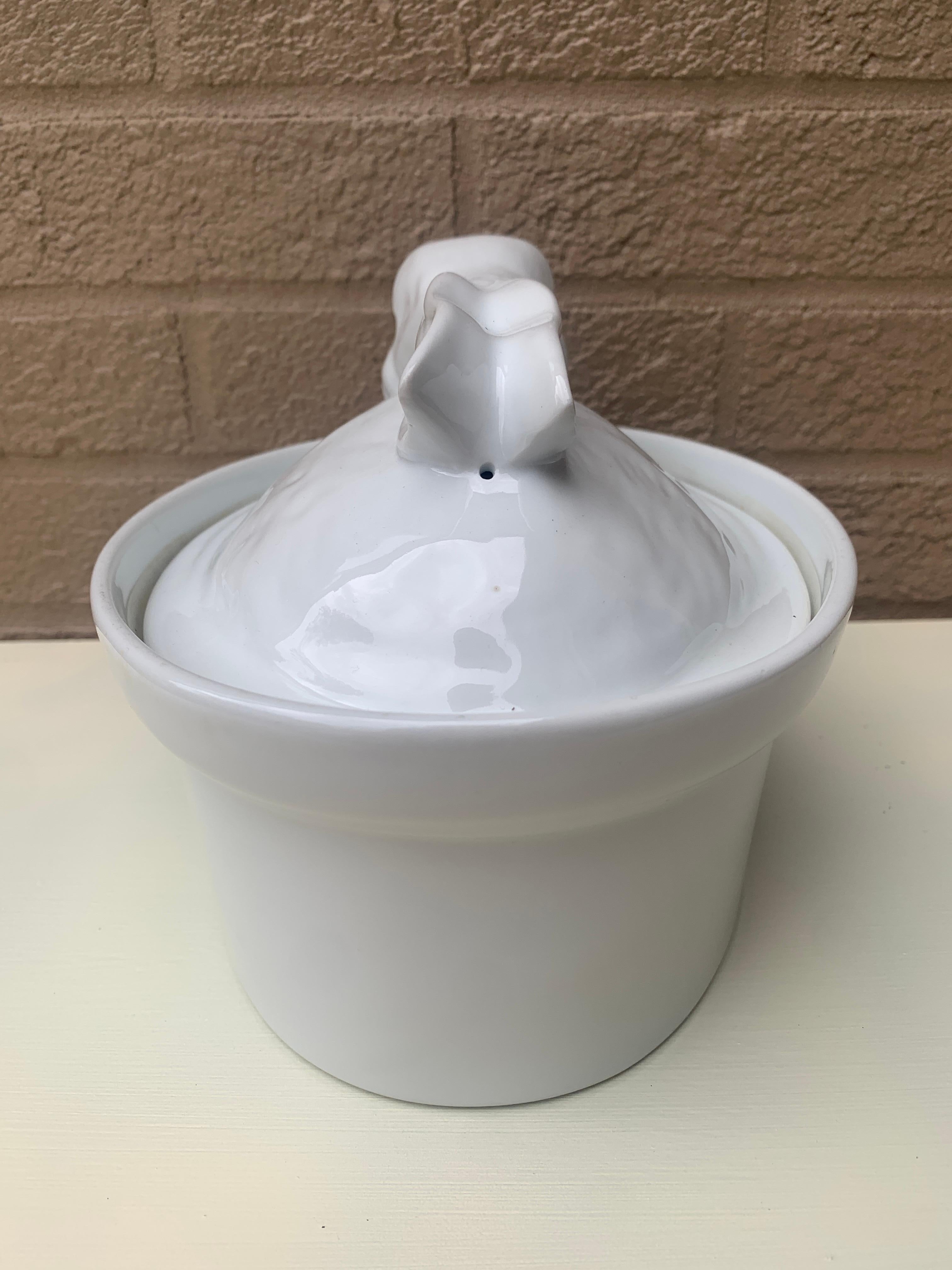 Casseruola per conigli in ceramica Vintage French Country in vendita 2