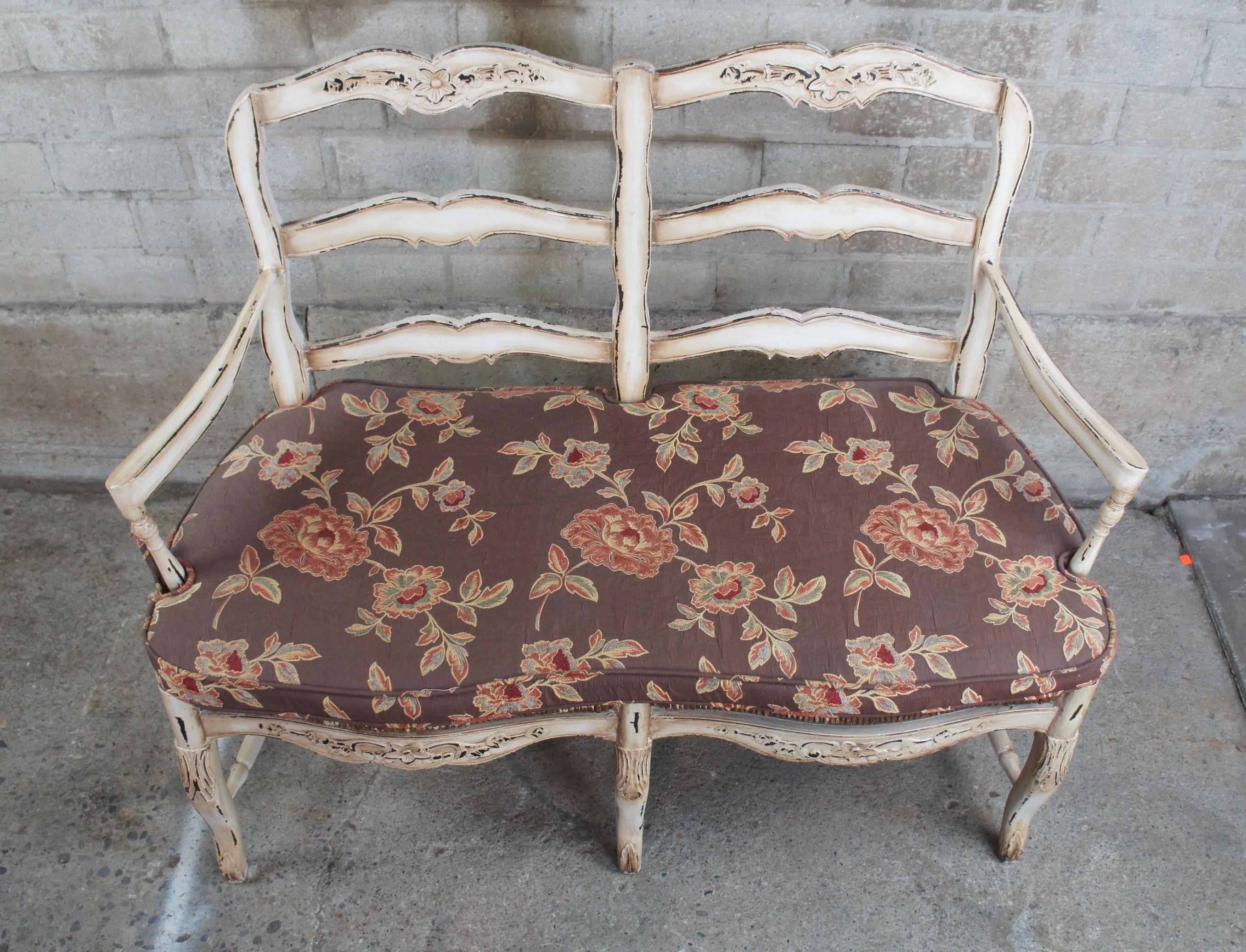 Vintage French Country Chic 2 Seater Ladderback Settee Rush Seat & Cushion In Good Condition In Dayton, OH