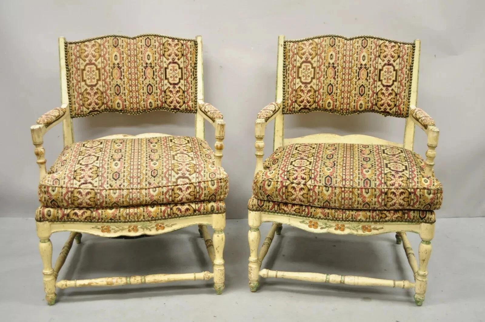 Vintage French Country Cream Distress Painted Lounge Arm Chairs & Ottoman a Pair en vente 5