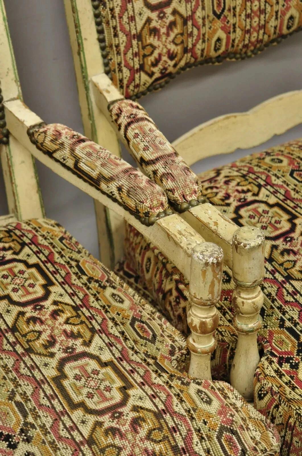 Tissu Vintage French Country Cream Distress Painted Lounge Arm Chairs & Ottoman a Pair en vente