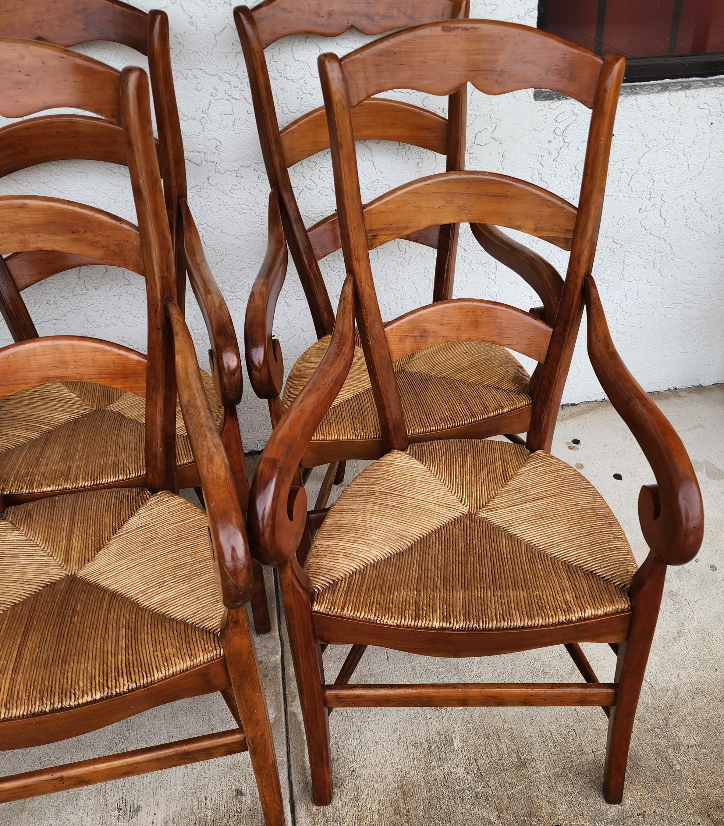 Set di 8 sedie da pranzo vintage di campagna francese in vendita 5
