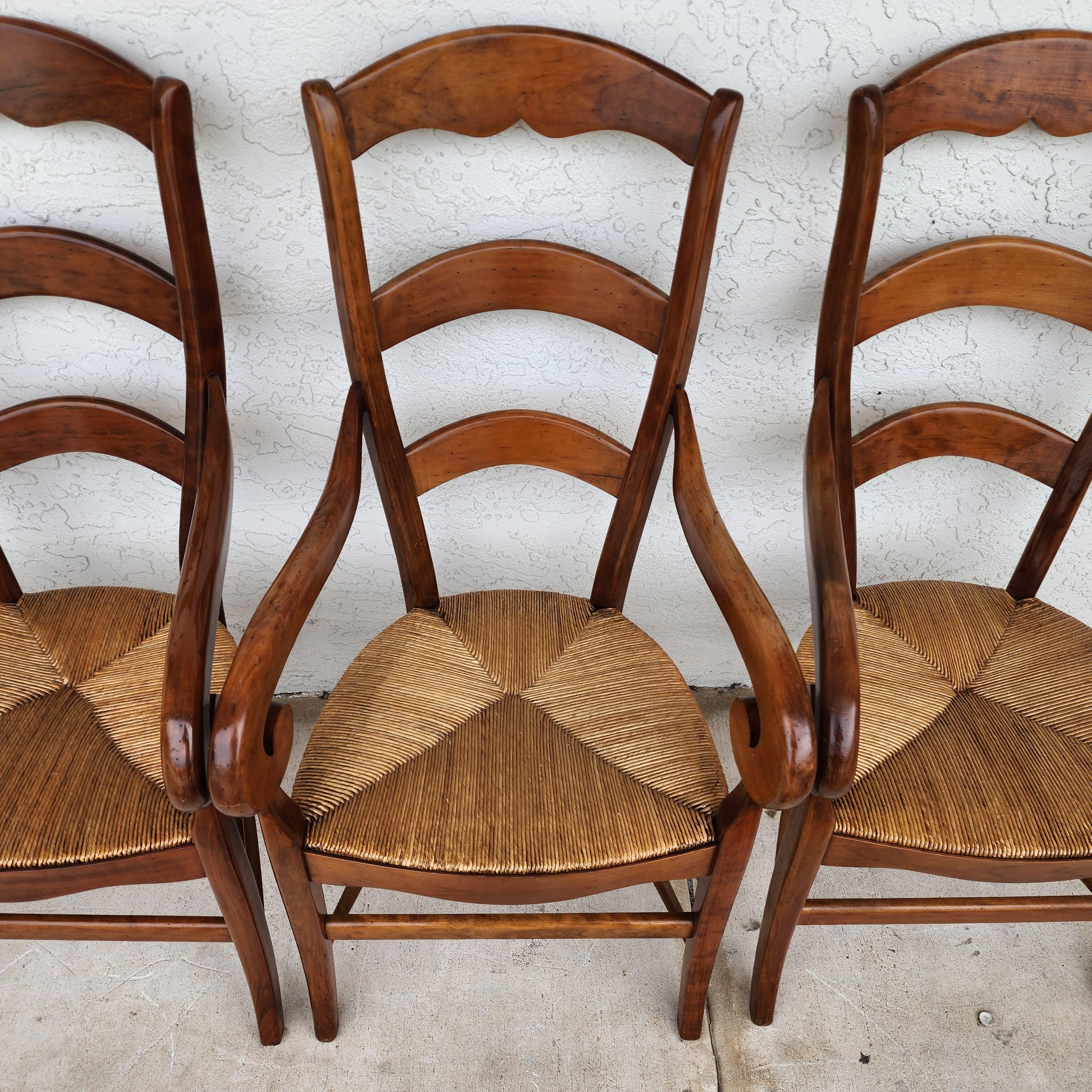 Set di 8 sedie da pranzo vintage di campagna francese in vendita 2