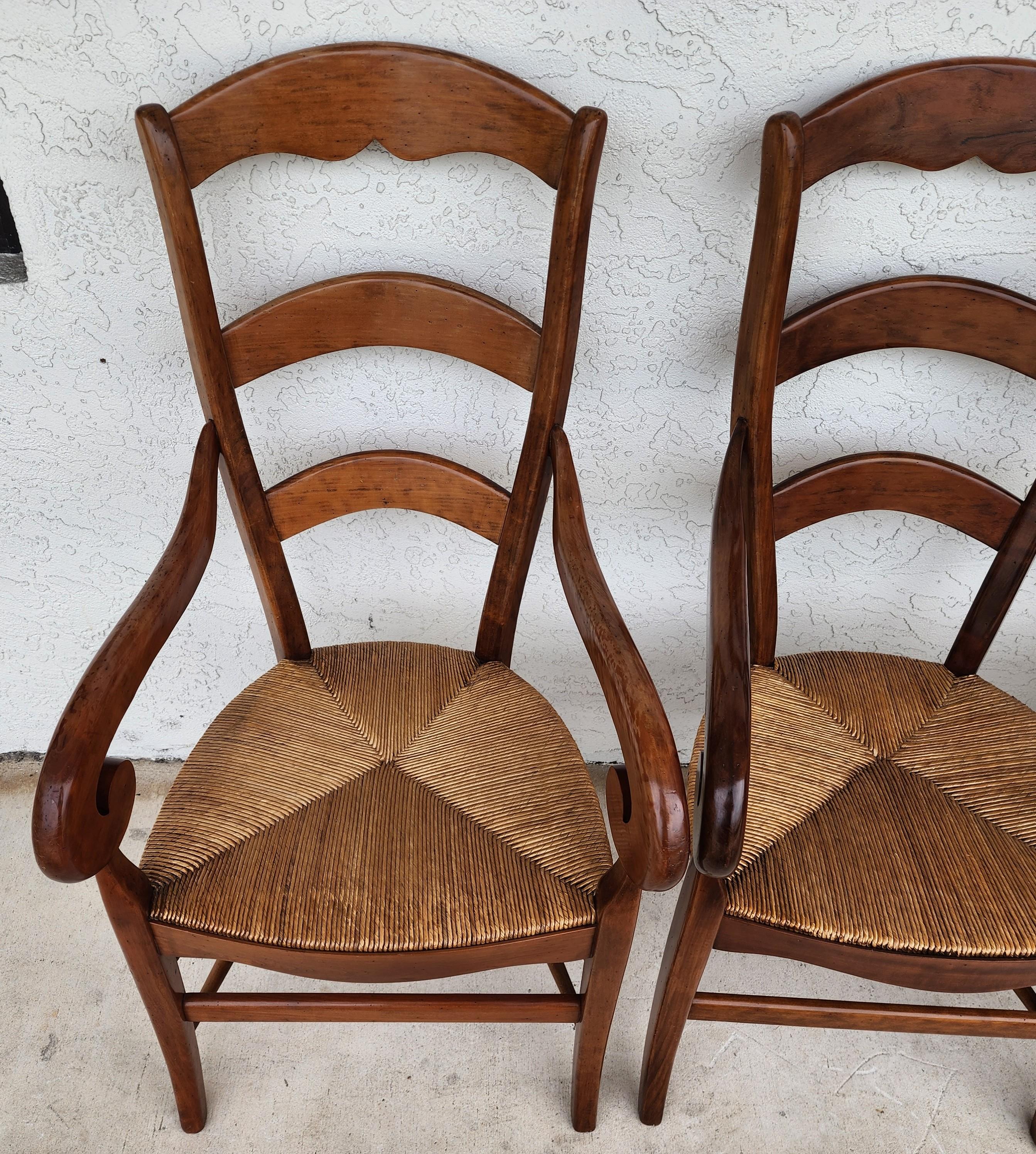 Set di 8 sedie da pranzo vintage di campagna francese in vendita 4