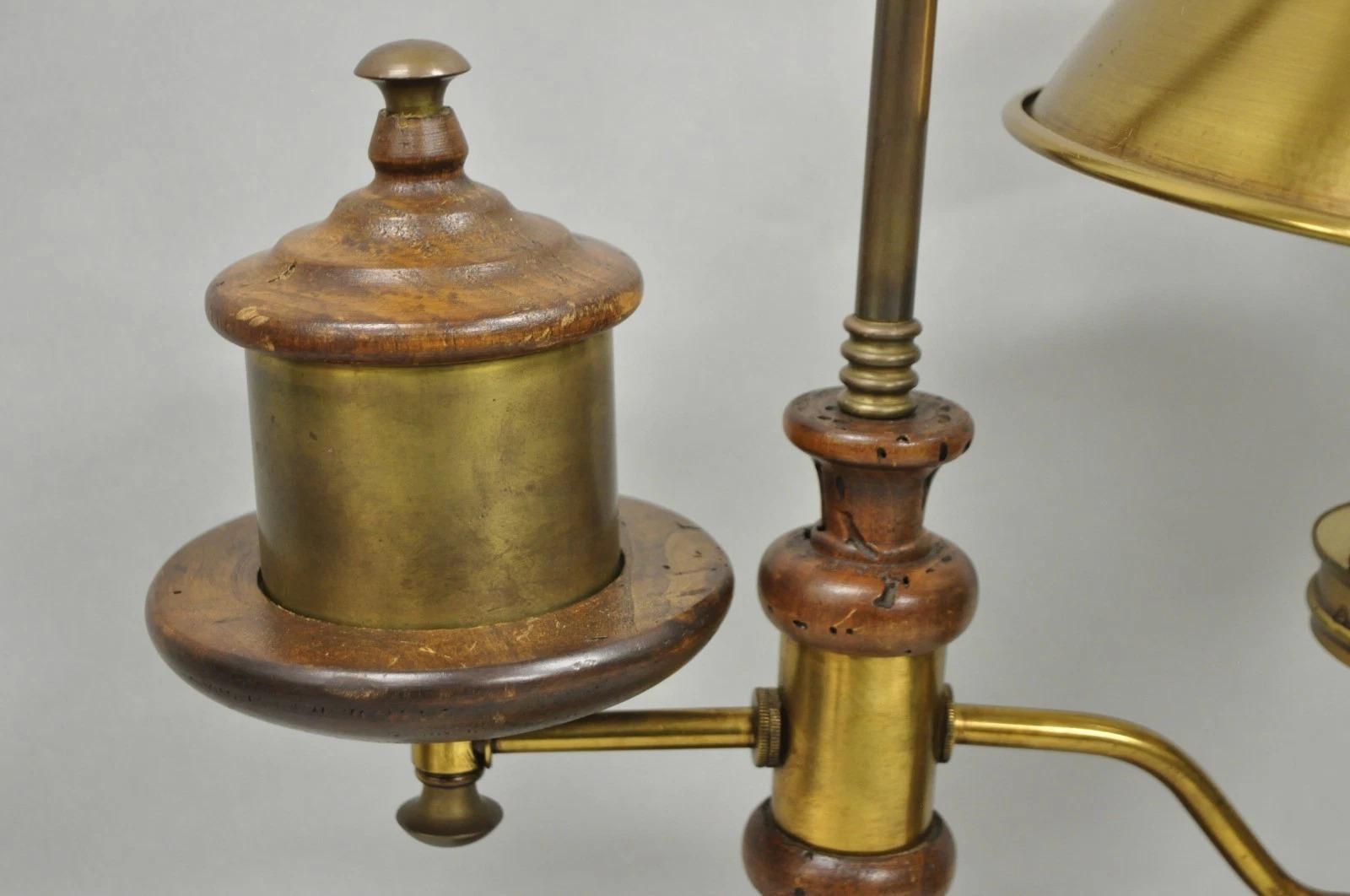 Vintage Französisch Land Distressed Holz Messing Student Schreibtischlampe w / Metall-Schatten (Unbekannt) im Angebot