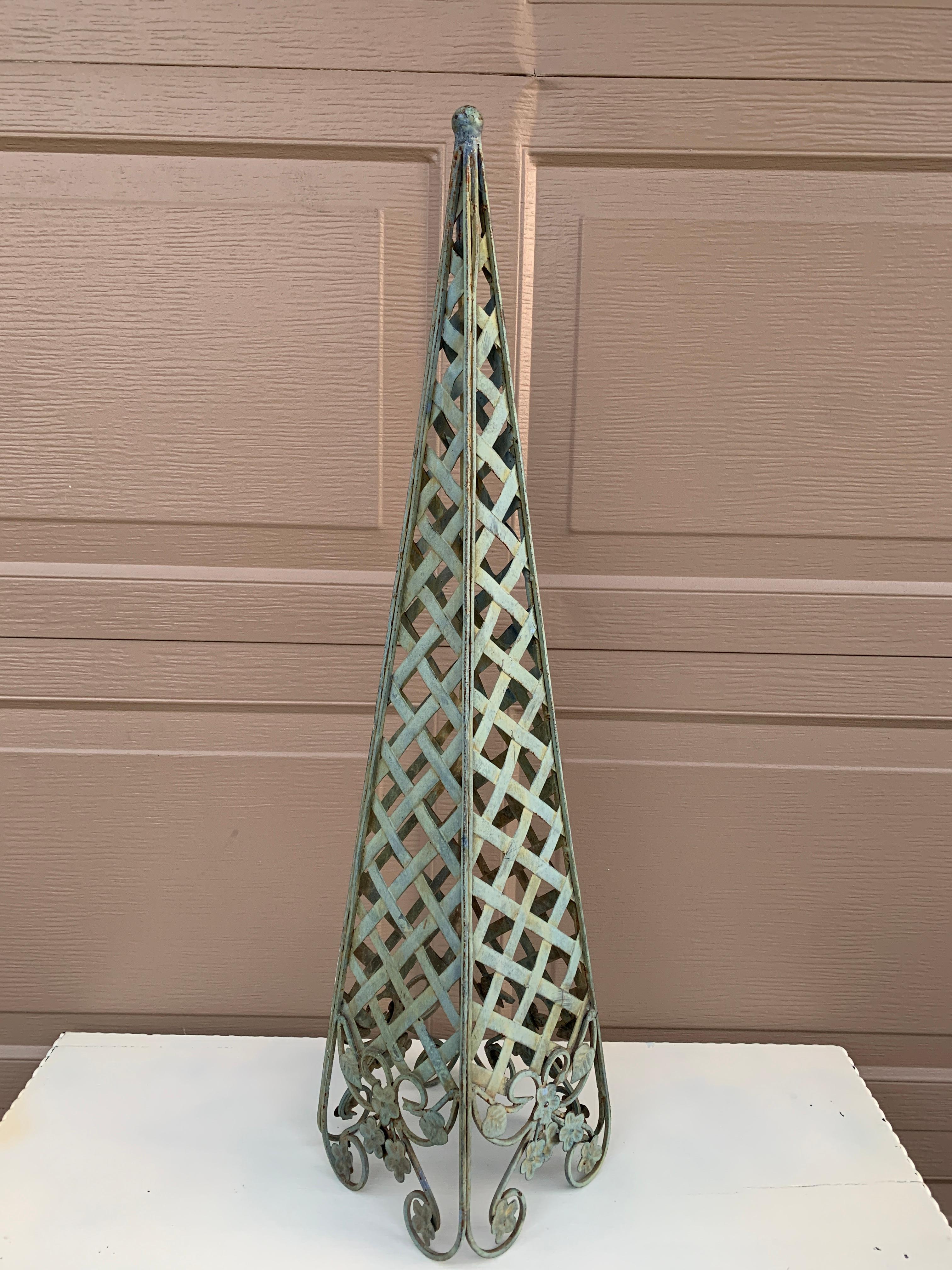 Obelisco da giardino in ferro verde Greene & Greene Vintage 4