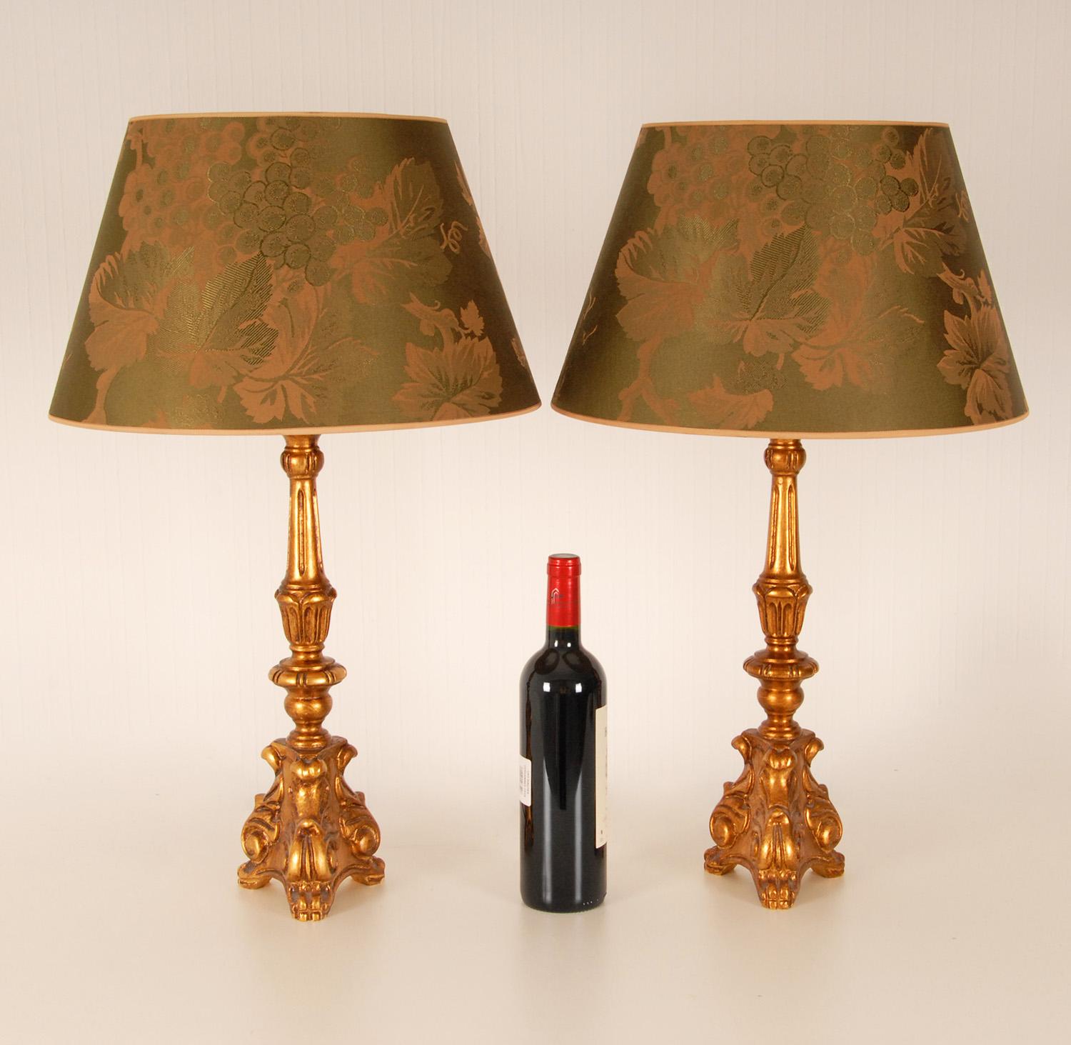 Fait main Paire de lampes de table baroques en bois doré et vert, style campagne française vintage en vente