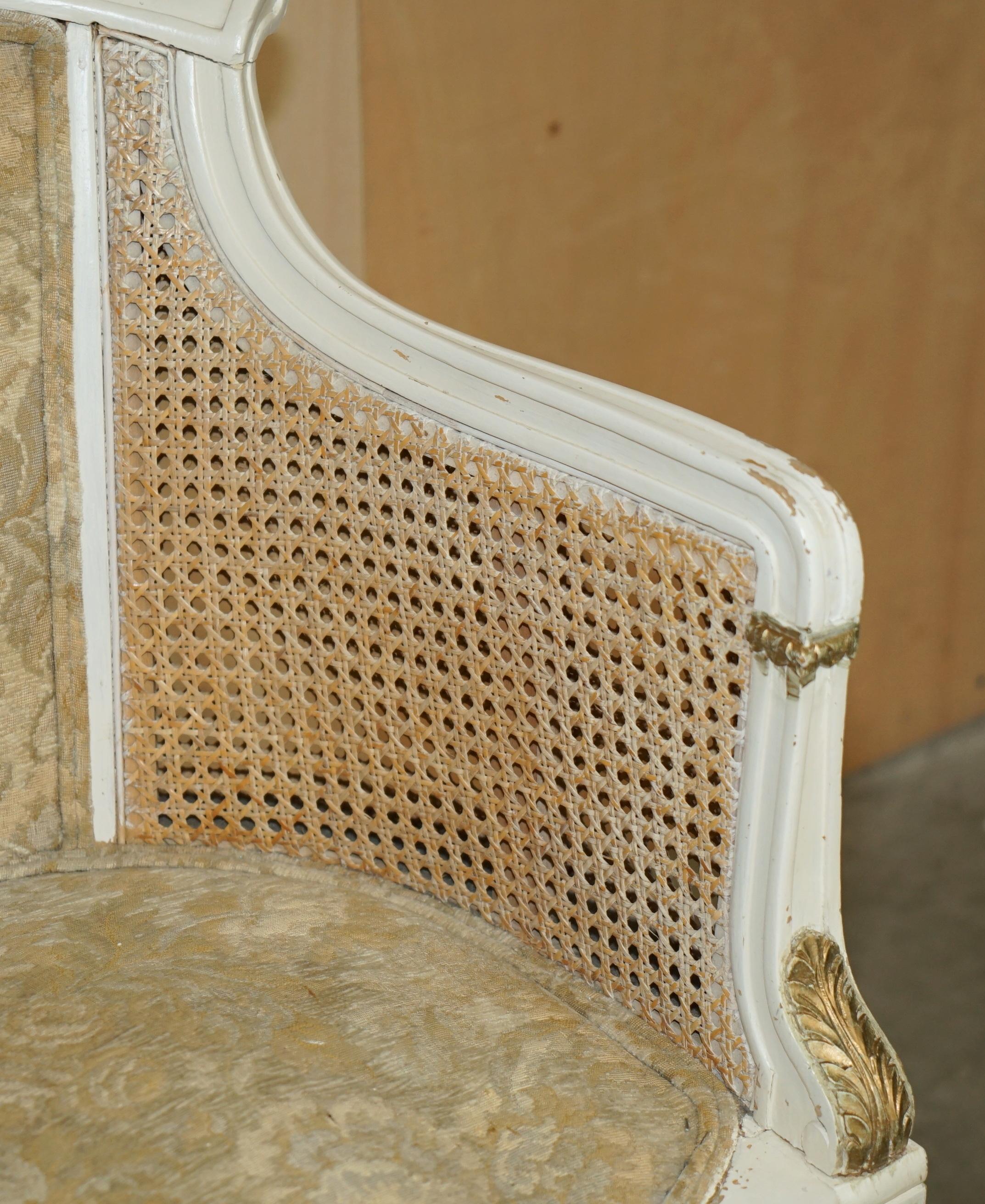 VINTAGE FRENCH COUNTRY HOUSE 1940'S ORIGINAL PAINT BERGERE RATTAN ARMCHAIr For Sale 2