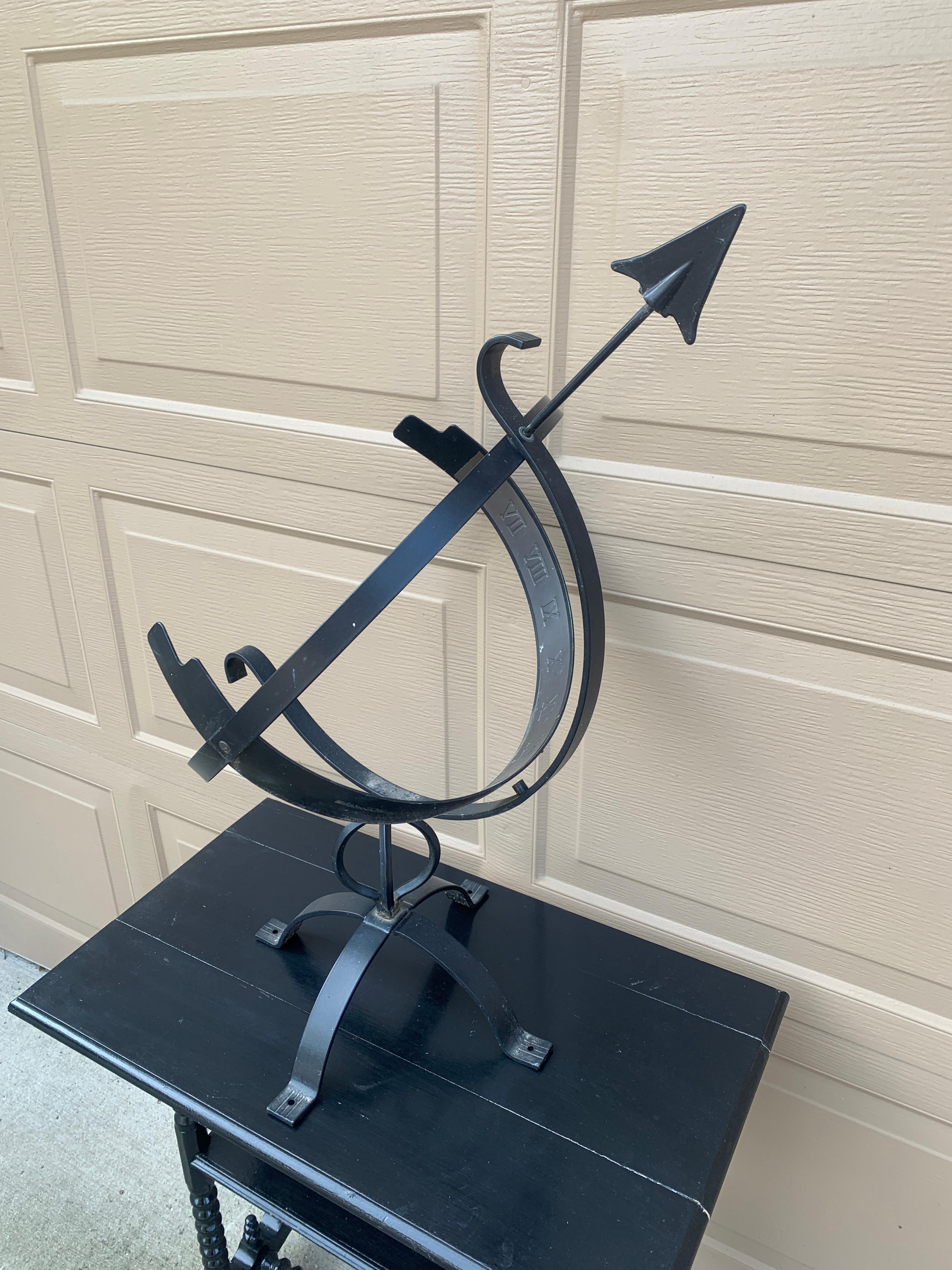 Stile provenzale Vintage French Country Iron Garden Armillary Sundial in vendita