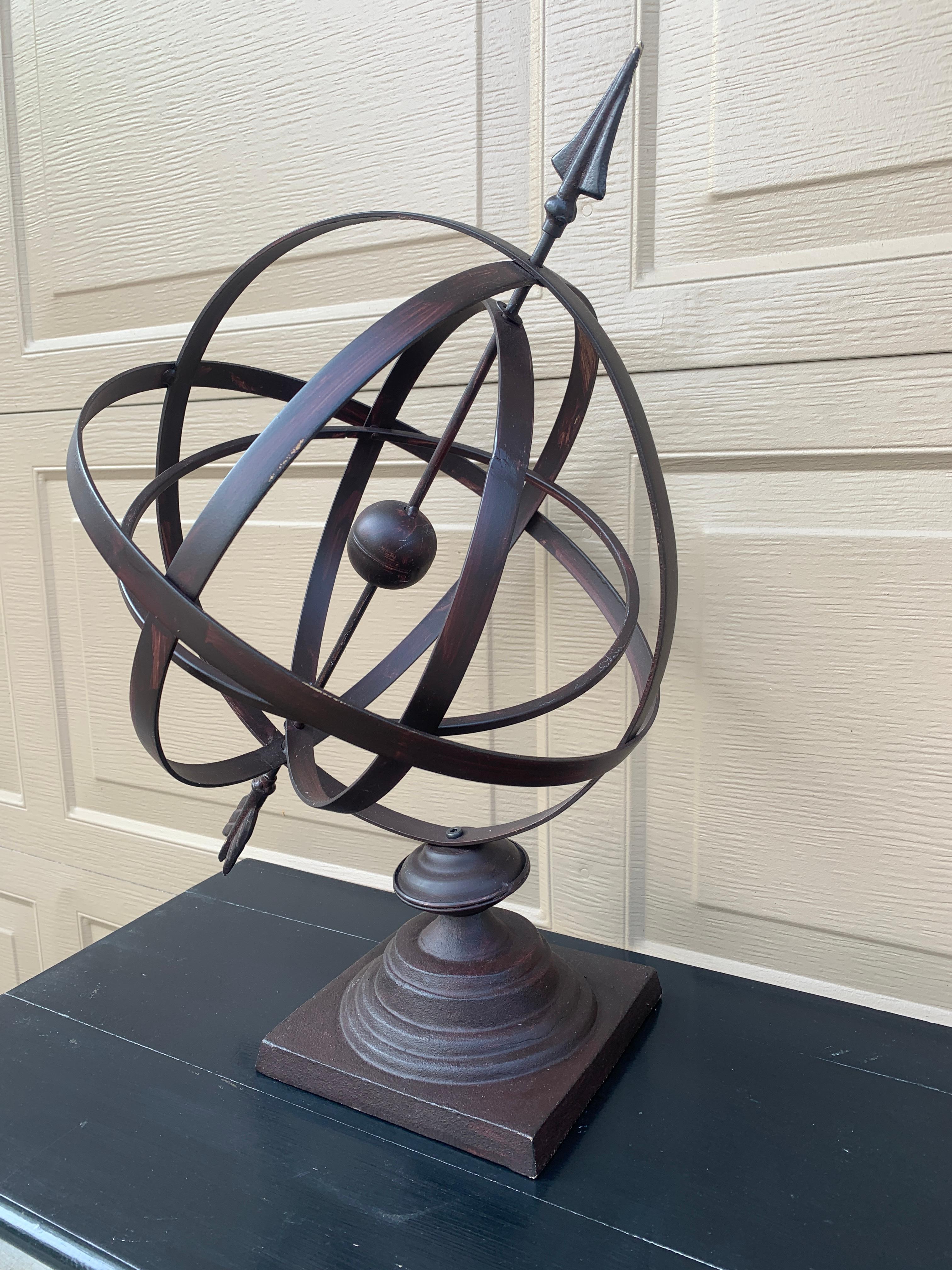 Vintage French Country Iron Garden Armillary Sundial Estadounidense en venta