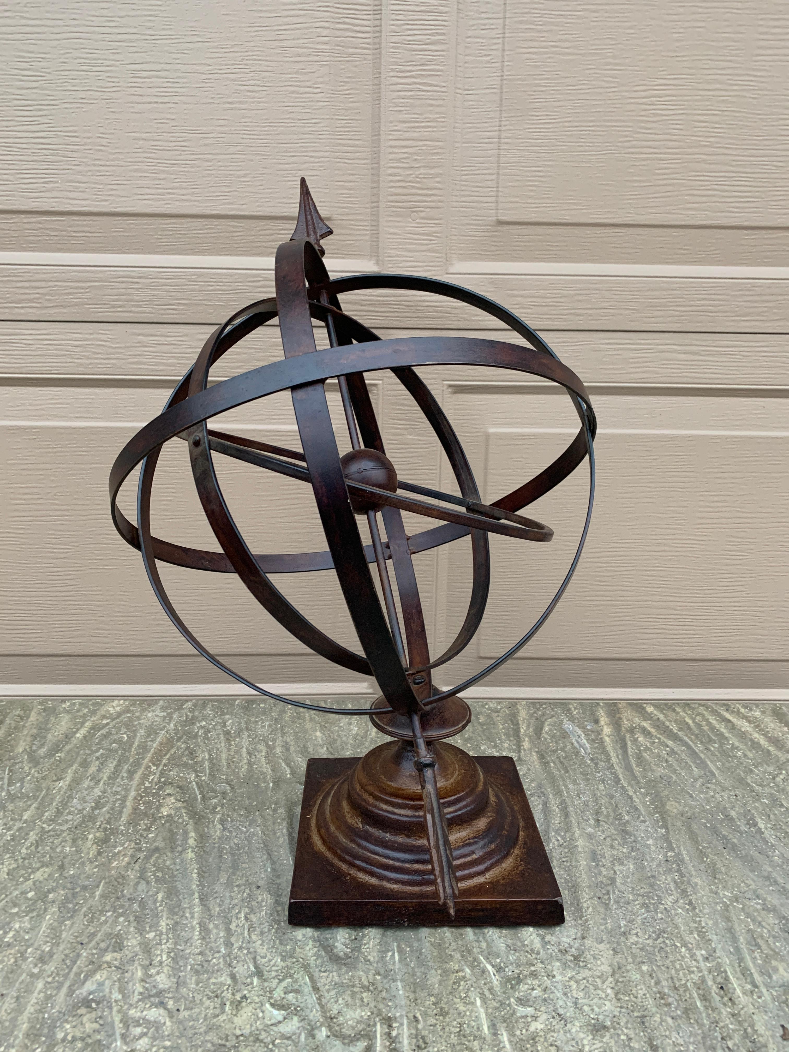 Vintage Französisch Land Eisen Garten Armillary Sonnenuhr (20. Jahrhundert) im Angebot