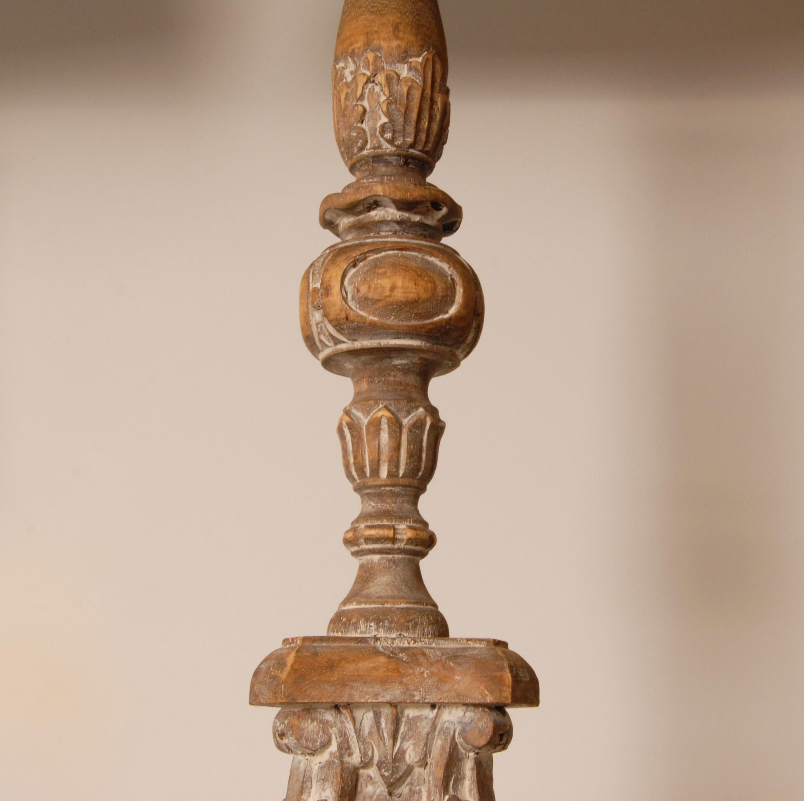 20ième siècle Paire d'abat-jour en lin turquoise Wood Wood Vintage en vente