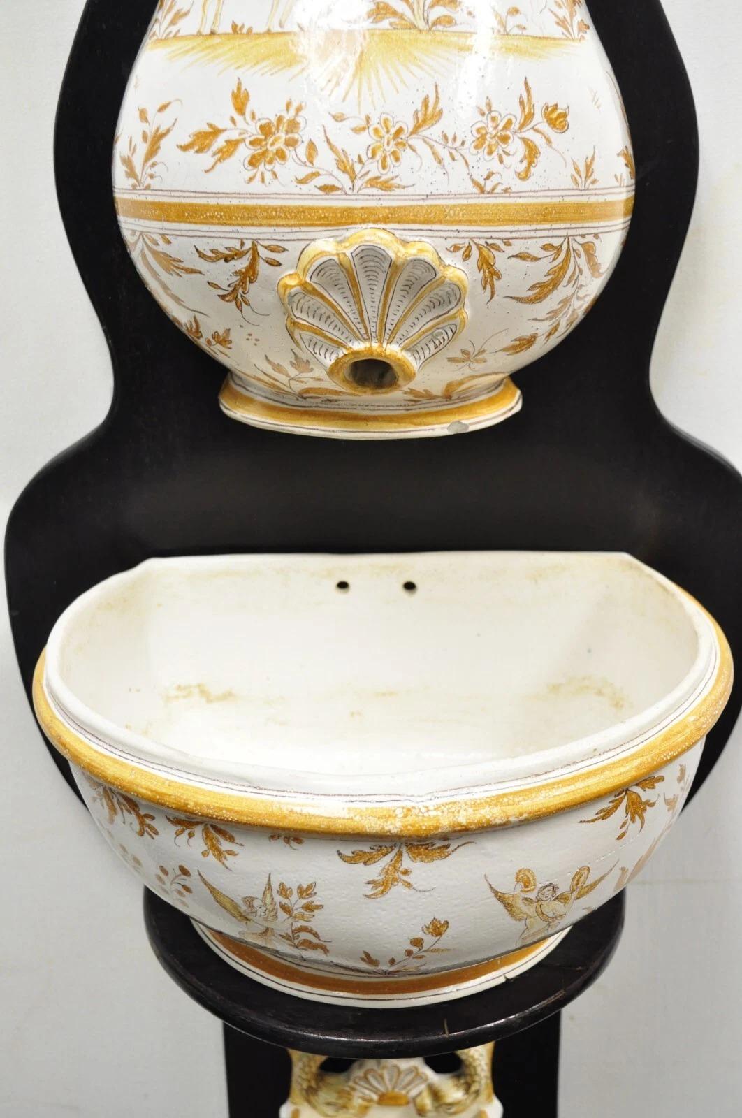 Französische Lavabo-Wäschenwaschbeckenkanne aus italienischem Porzellan im Landhausstil, Lavabo-Stil, bemalt (20. Jahrhundert) im Angebot