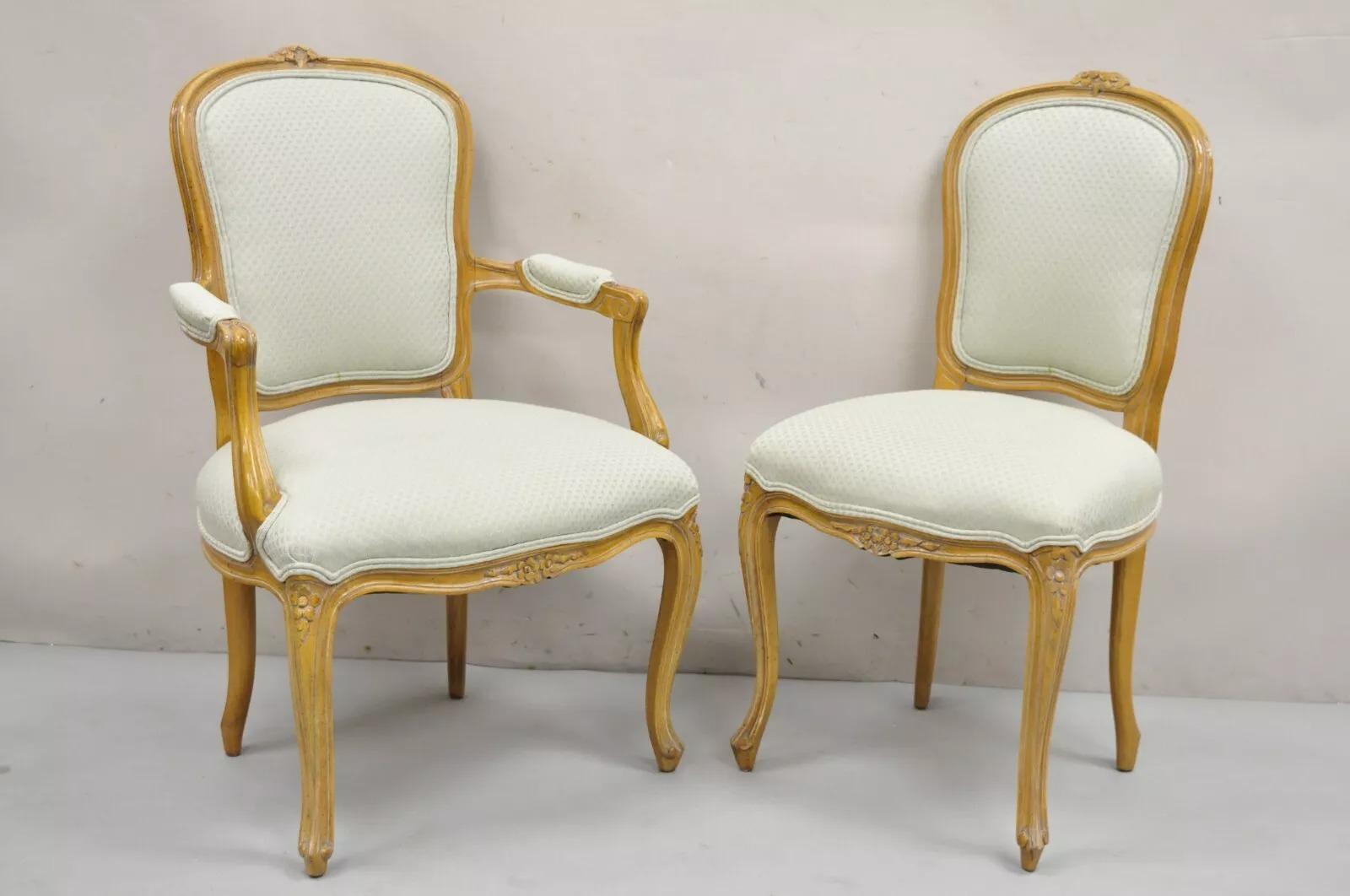 Ensemble de salle à manger Vintage French Room Style Louis XV en noyer sculpté - 7 pièces en vente 12