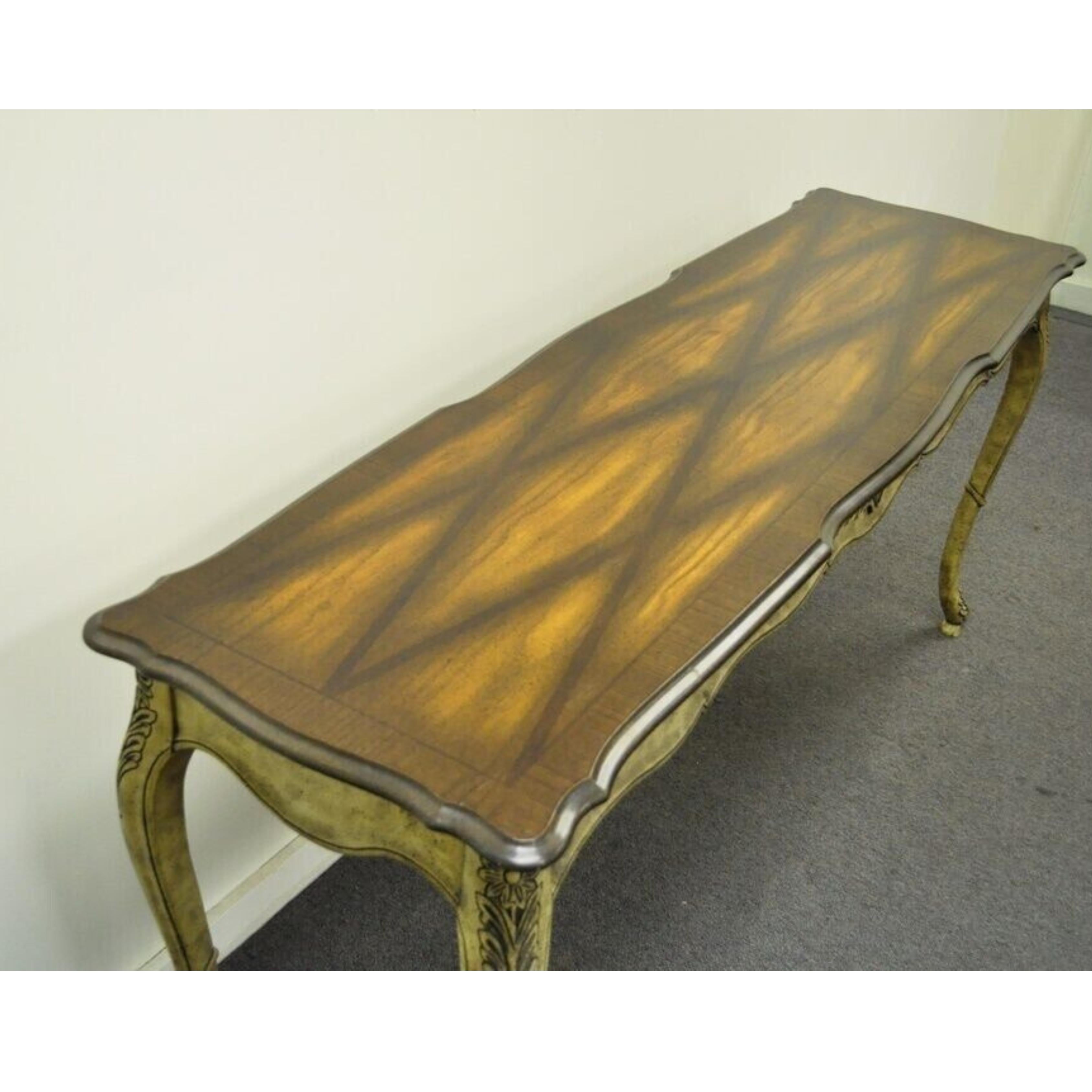 Vintage Französisch Land Louis XV Stil Konsole Hall Tisch und Paar Hocker Bänke im Zustand „Gut“ im Angebot in Philadelphia, PA