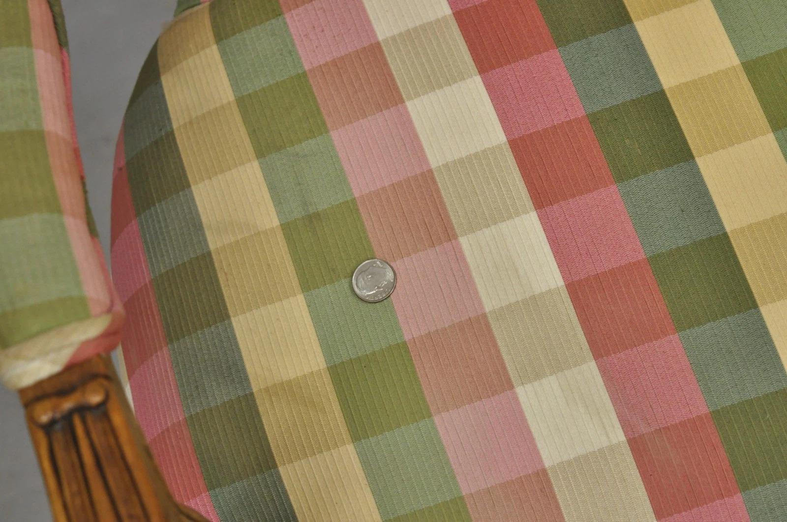 Sillón con brazos a cuadros estilo Luis XV francés vintage de Simon Loscertales Bona en venta 1