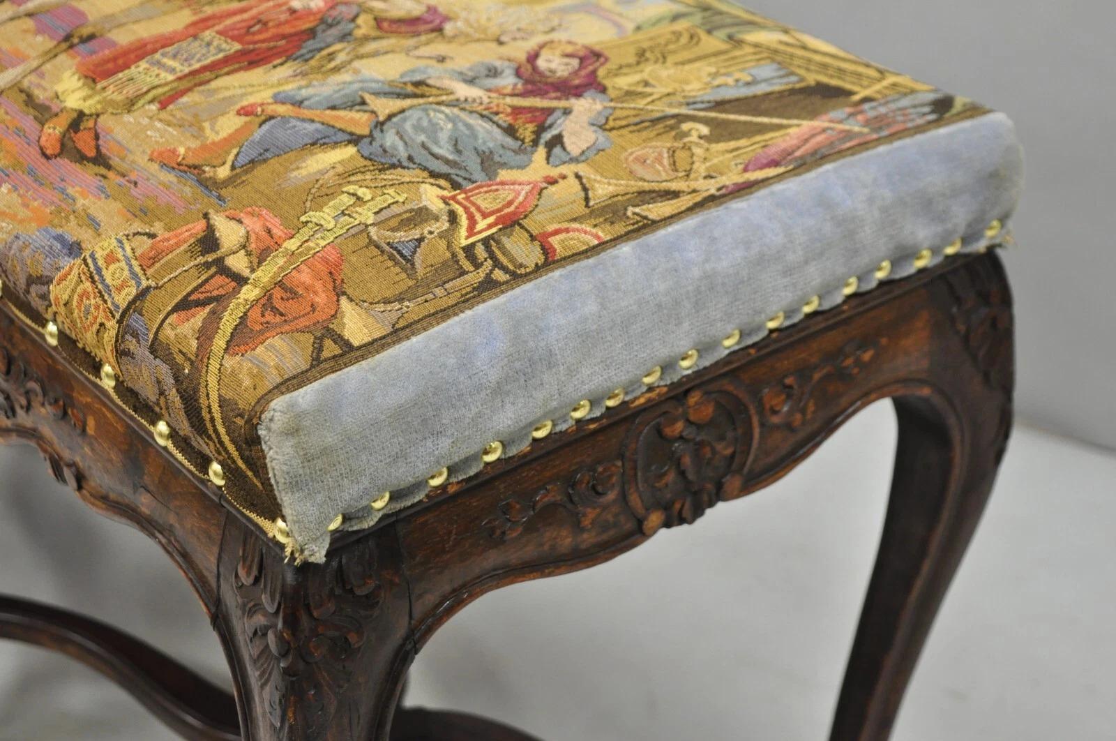 Vintage French Country Louis XV Style Walnut Bench w/ Arabian Market Tapestry For Sale 3