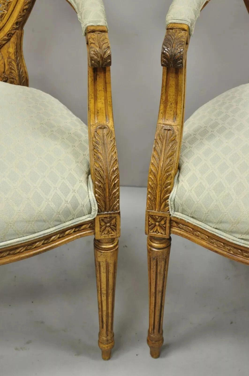 20ième siècle Paire de fauteuils de style Louis XVI français vintage à dossier ovale en rotin en vente