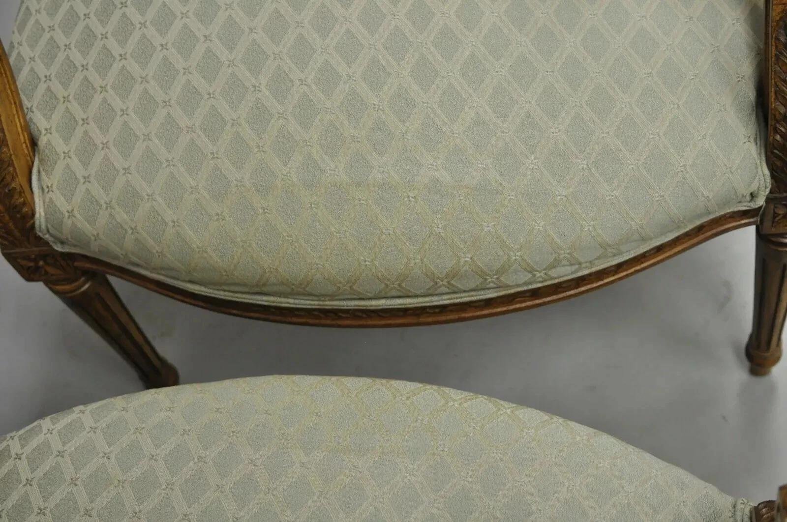 Canne Paire de fauteuils de style Louis XVI français vintage à dossier ovale en rotin en vente